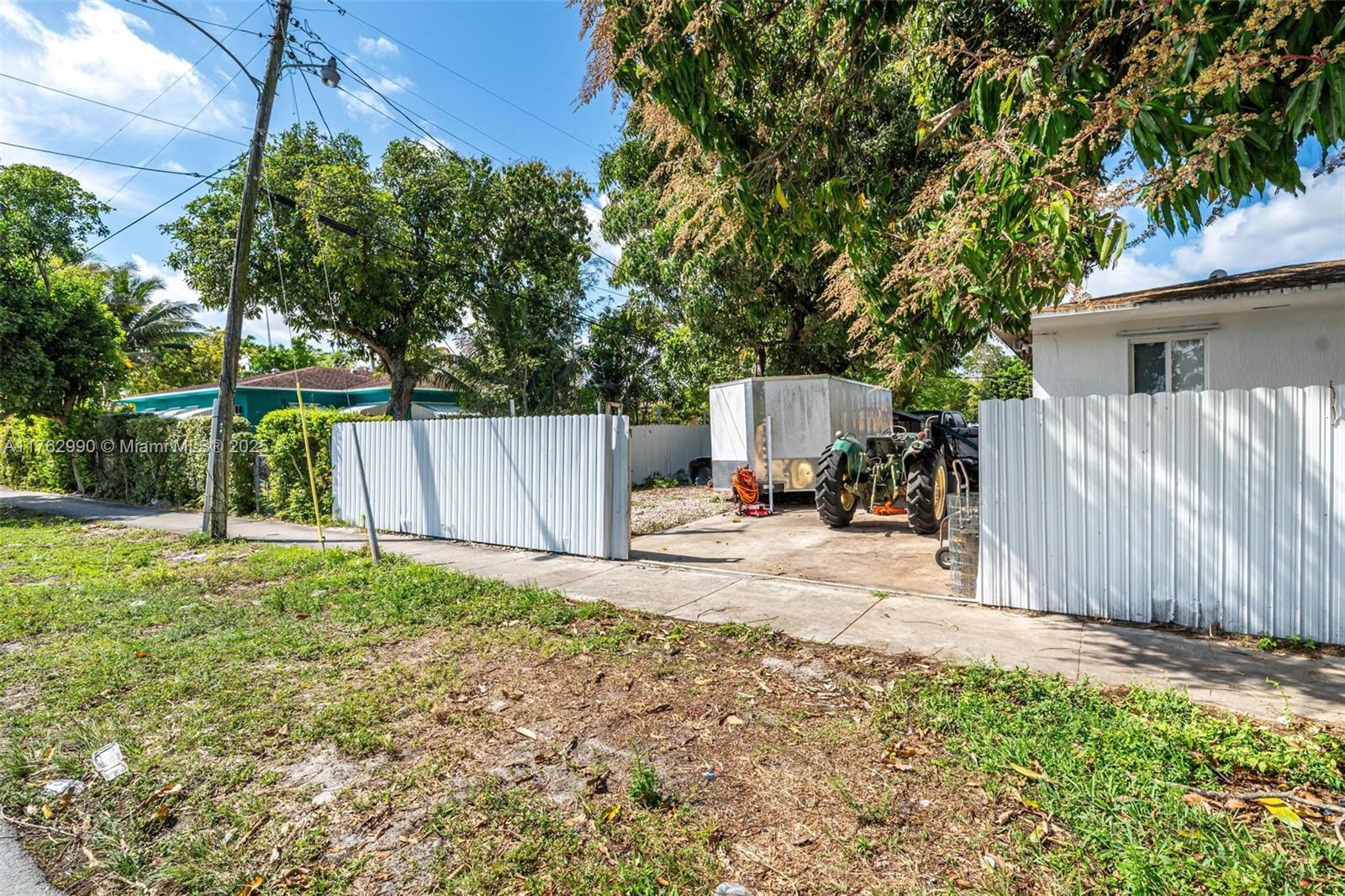 1000 NW 114th St