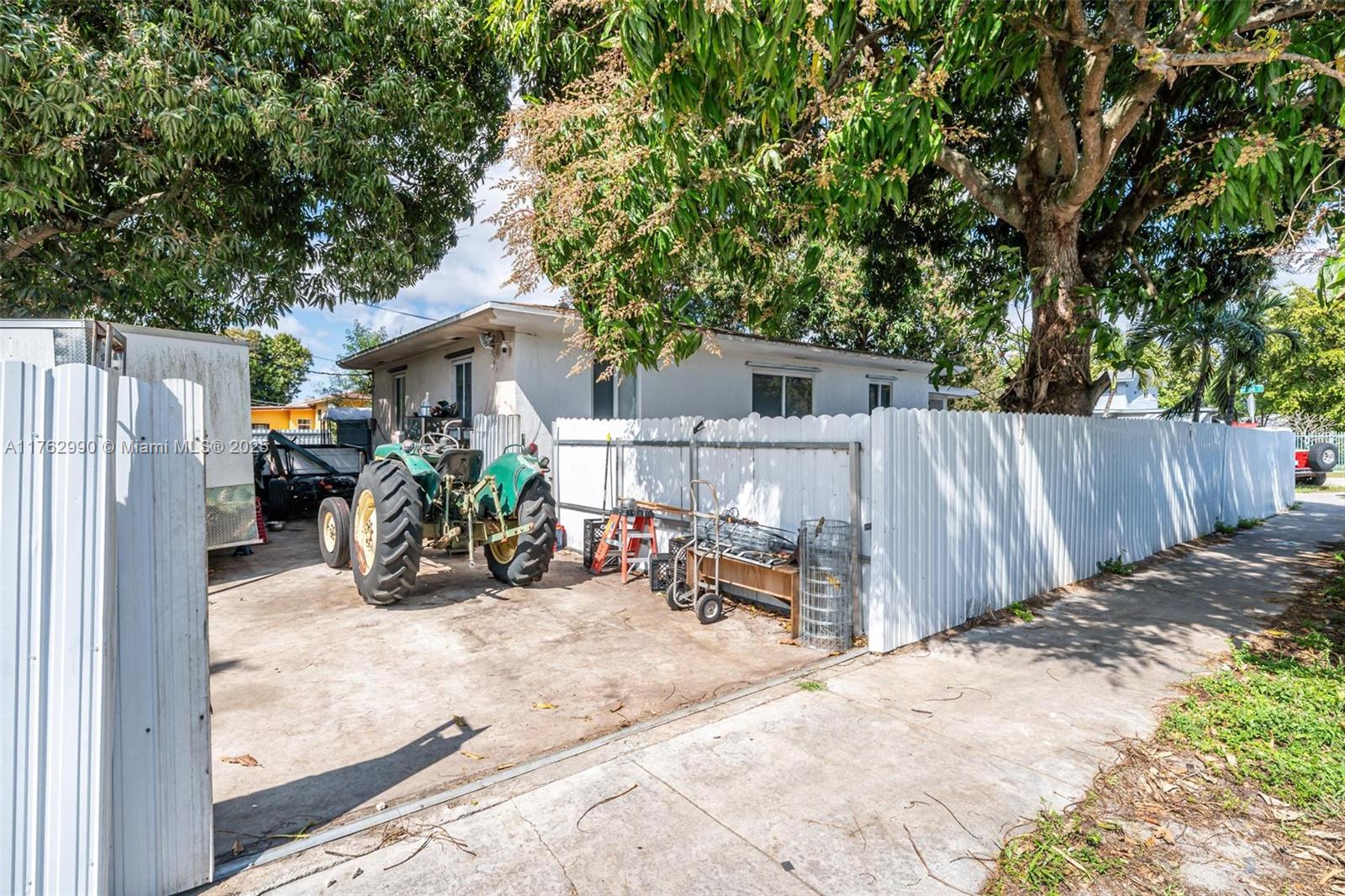 1000 NW 114th St