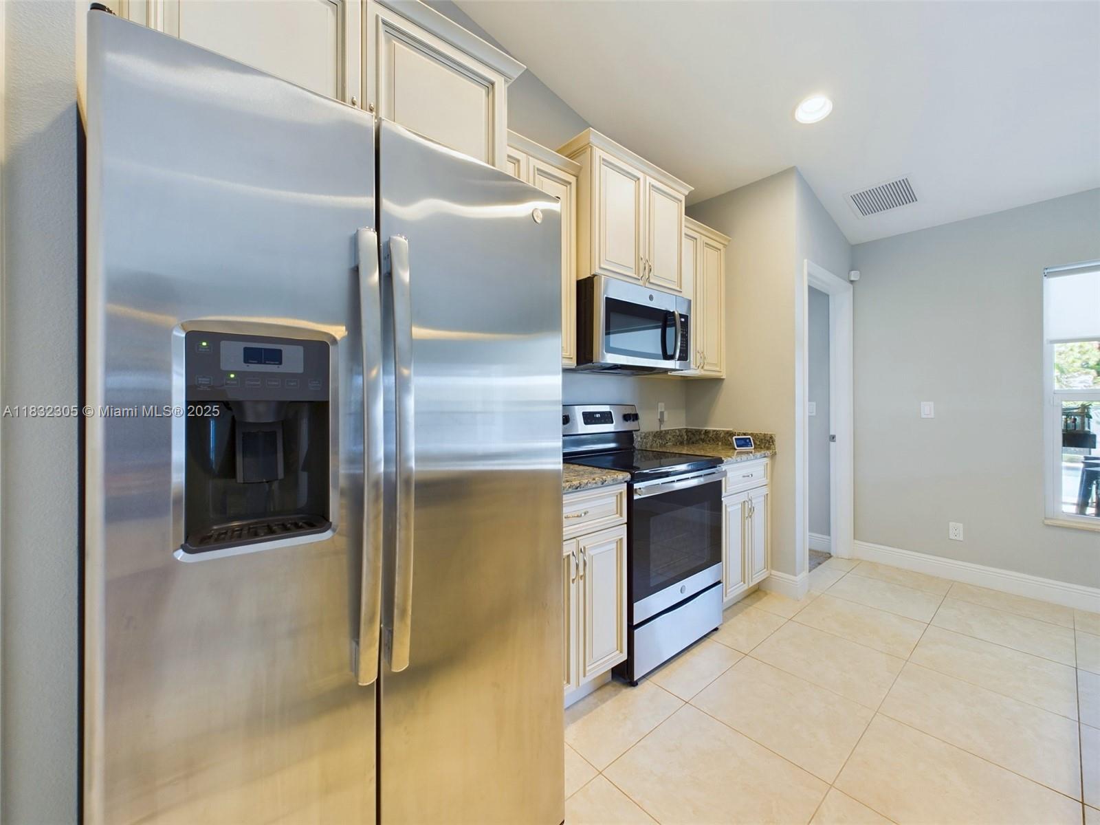 1557 SW Aledo Ln # 1557, Port St. Lucie Unit: 1557