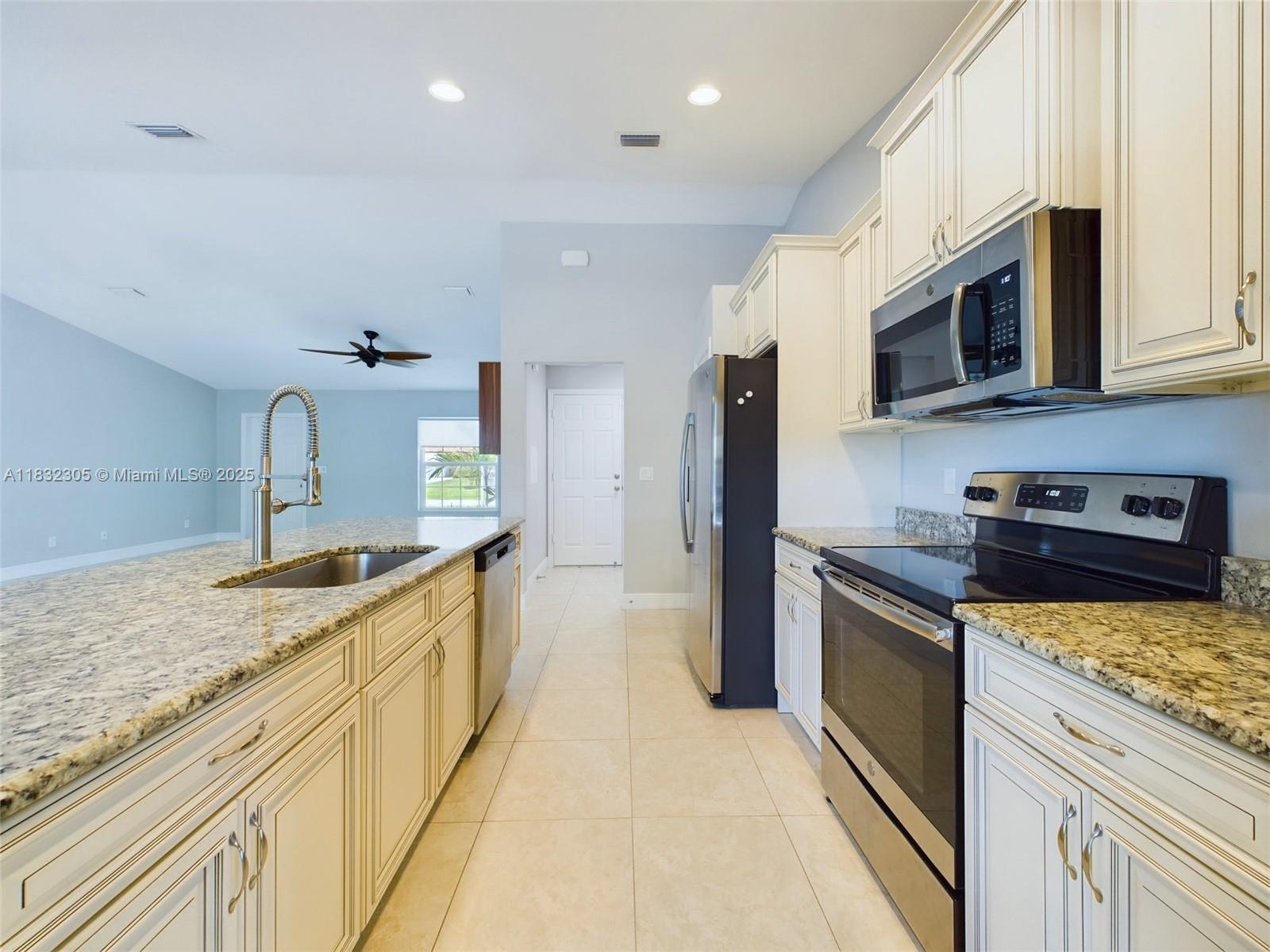 1557 SW Aledo Ln # 1557, Port St. Lucie Unit: 1557
