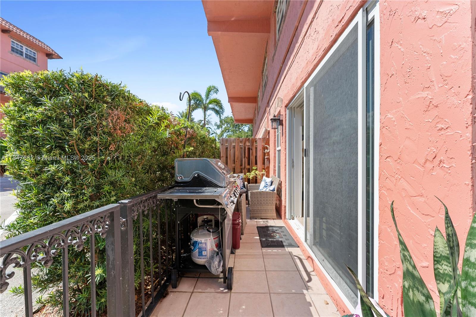 670 Tennis Club Dr # 110