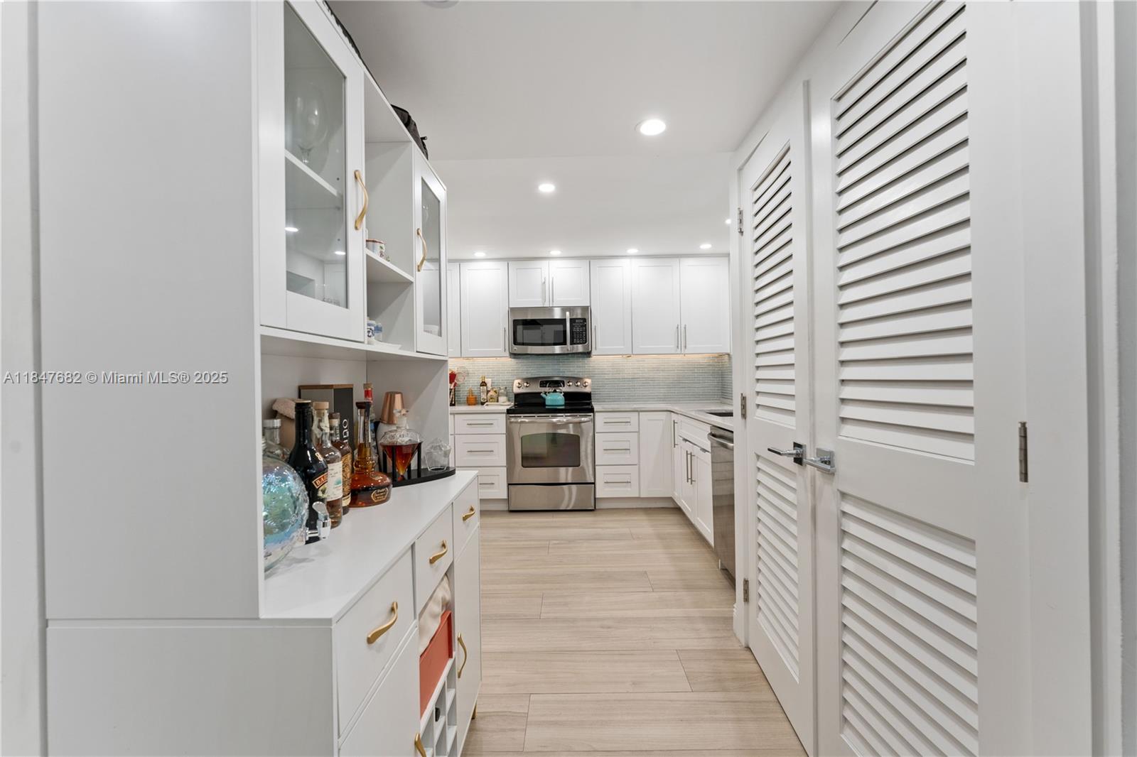 670 Tennis Club Dr # 110