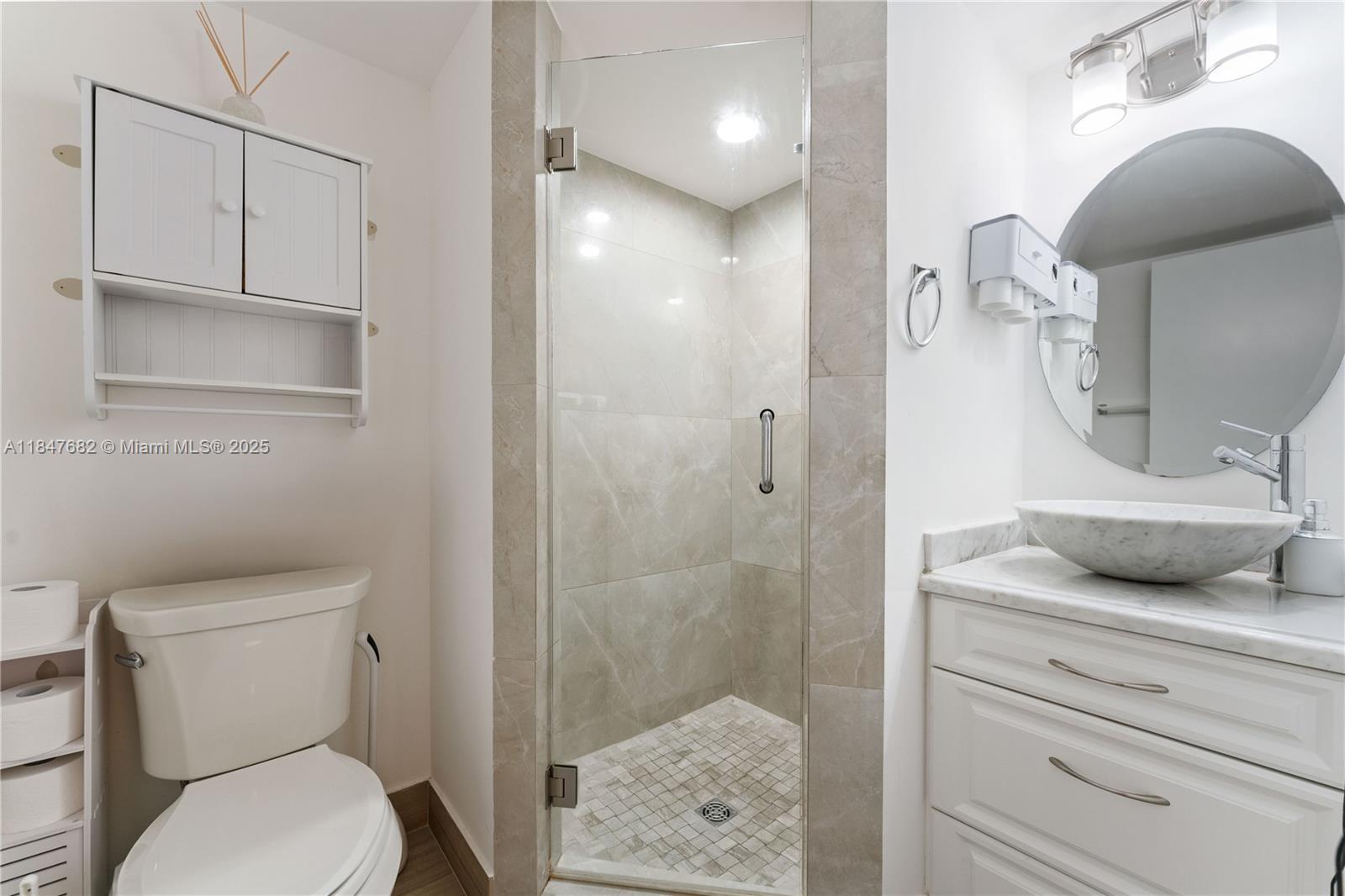 670 Tennis Club Dr # 110