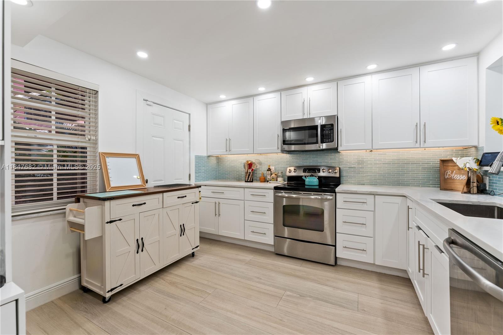 670 Tennis Club Dr # 110