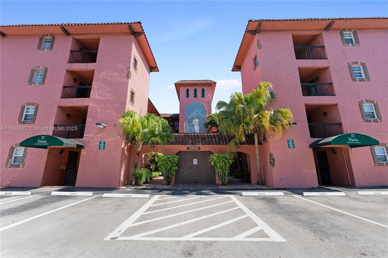 670 Tennis Club Dr # 110