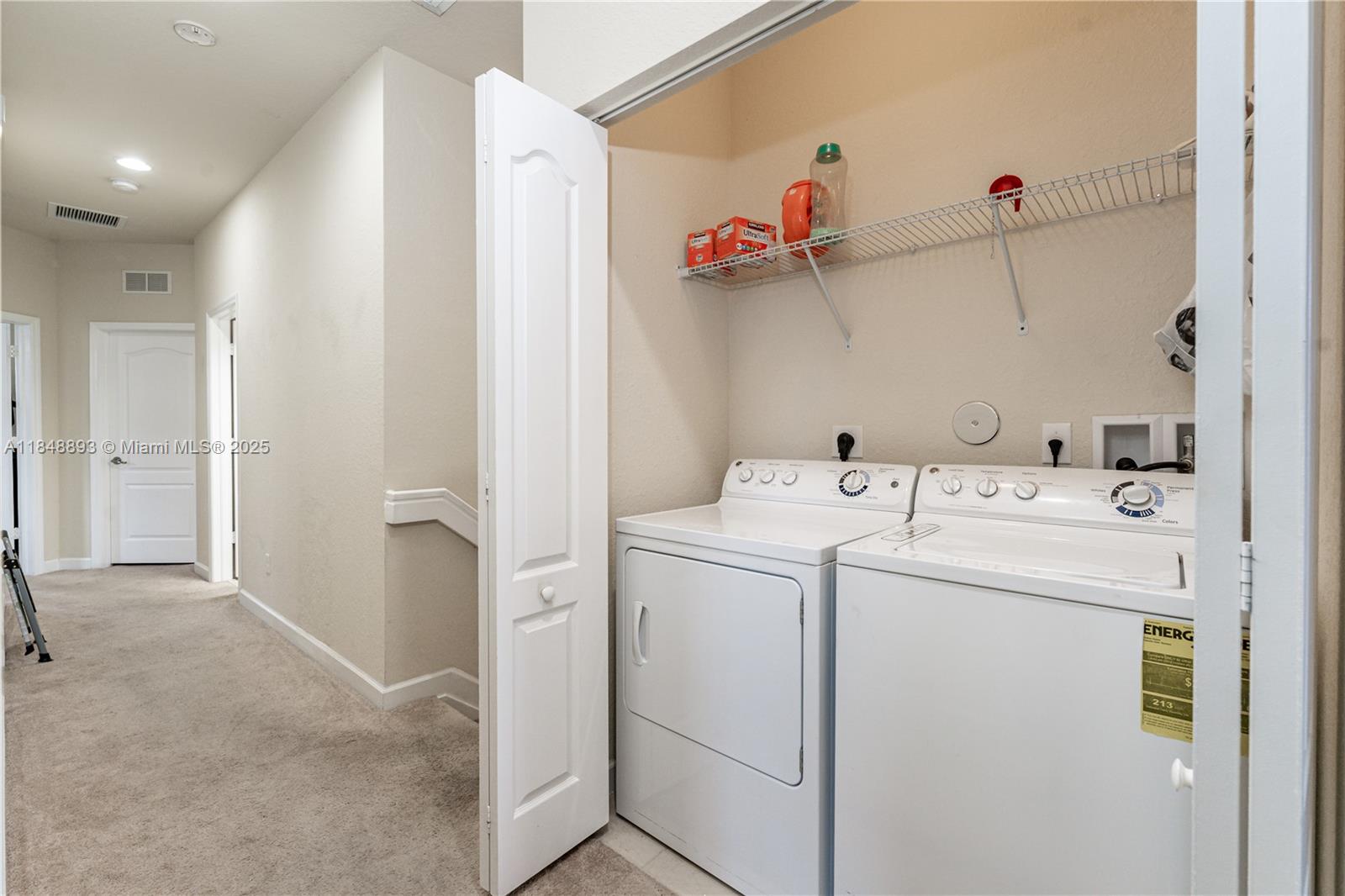 8435 Lakeview Trl