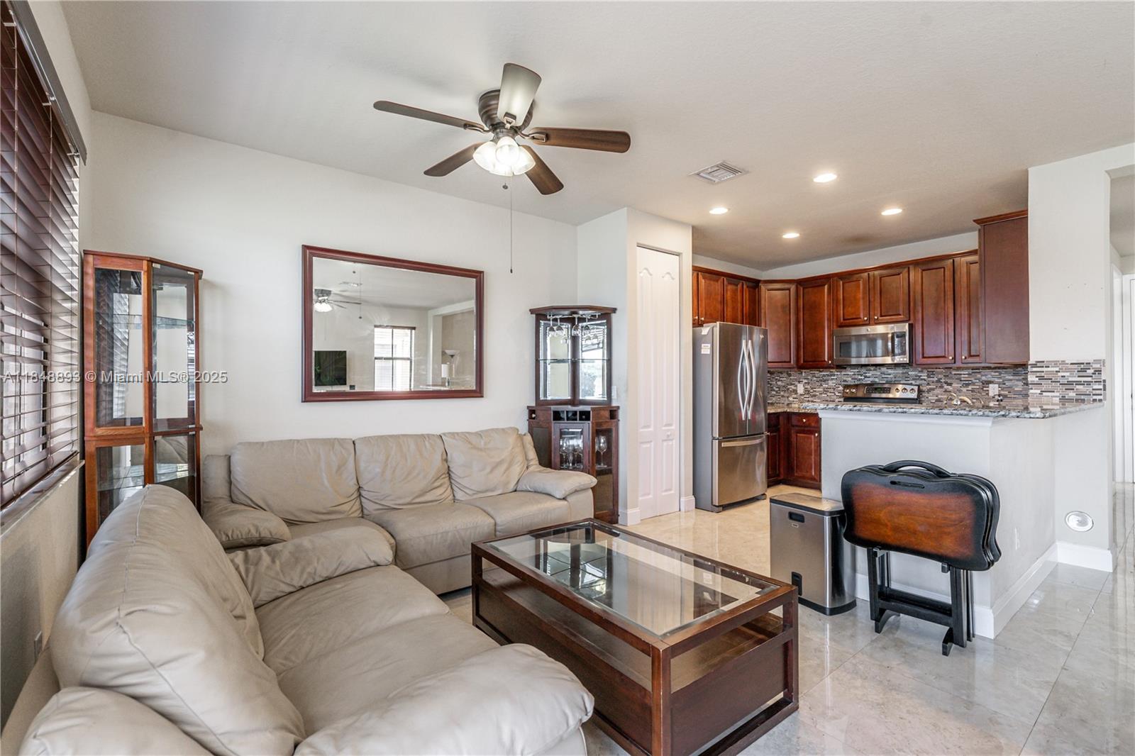 8435 Lakeview Trl