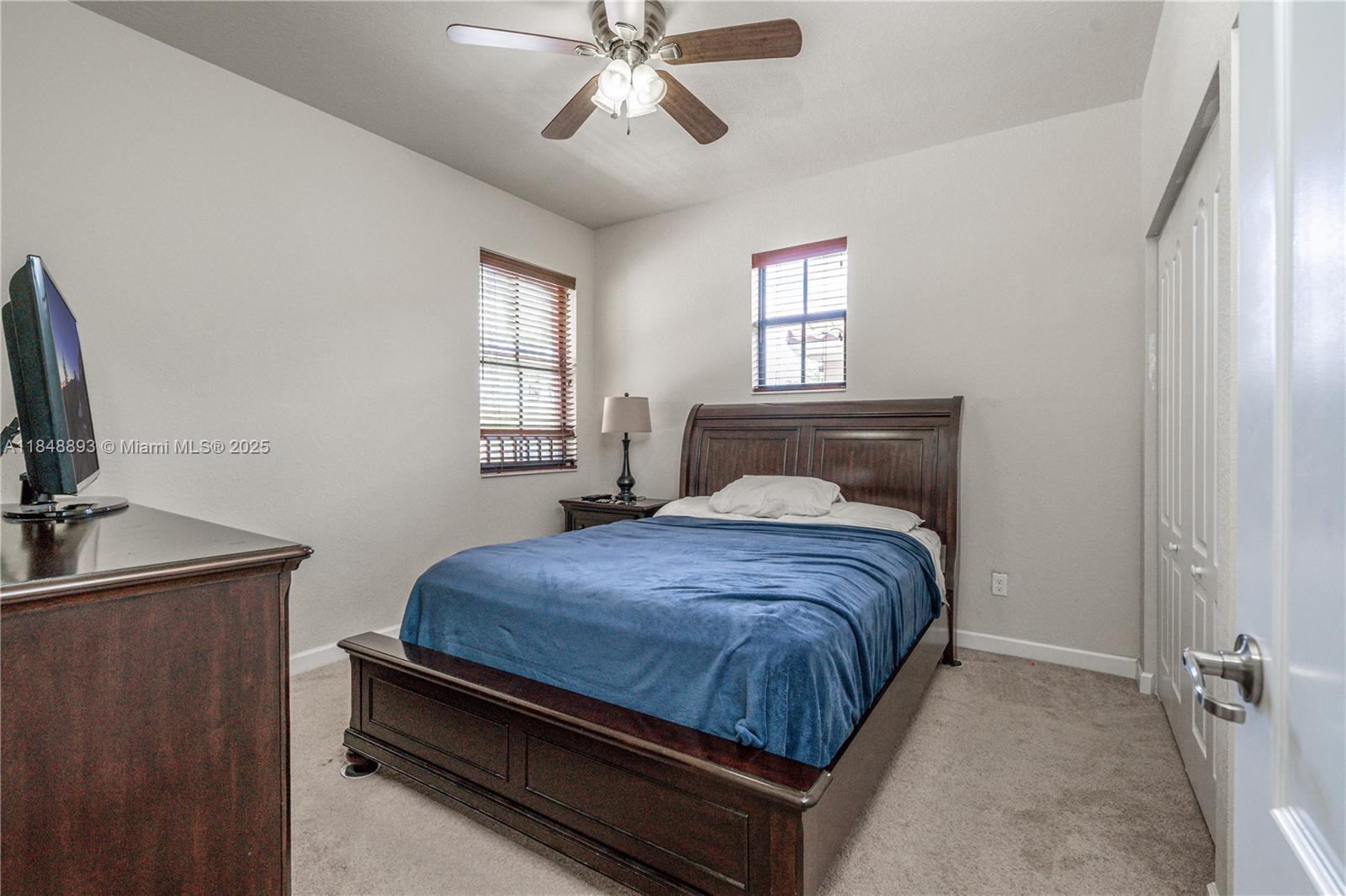 8435 Lakeview Trl