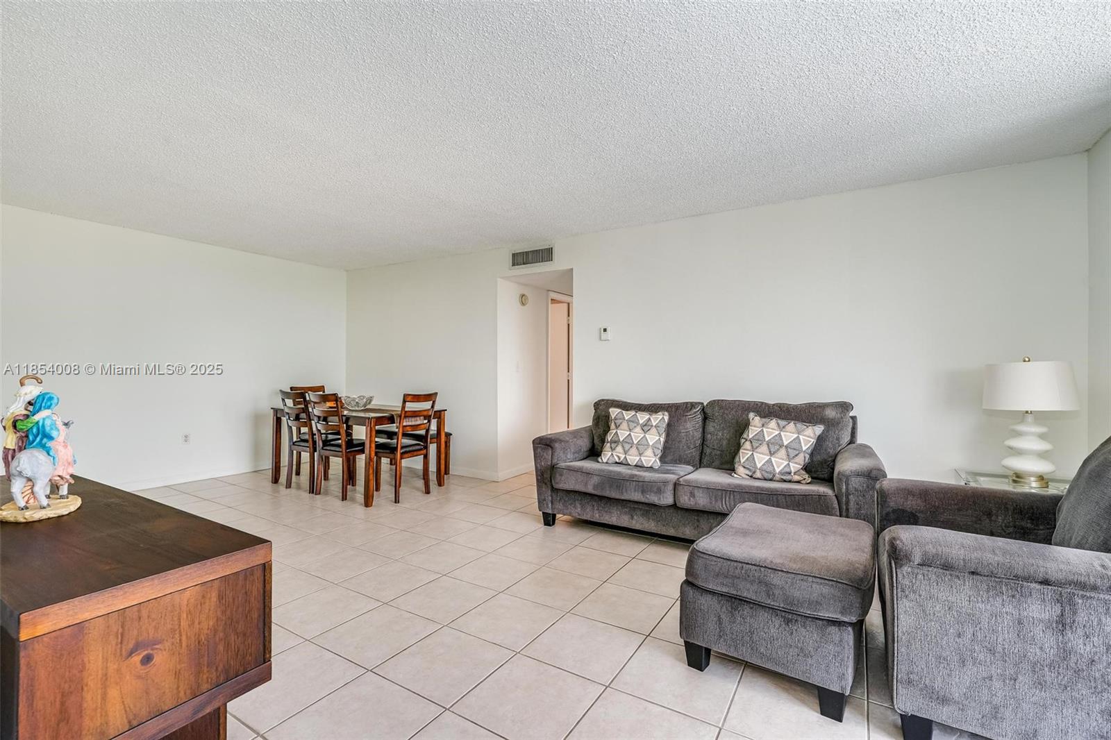 9310 Fontainebleau Blvd # 501