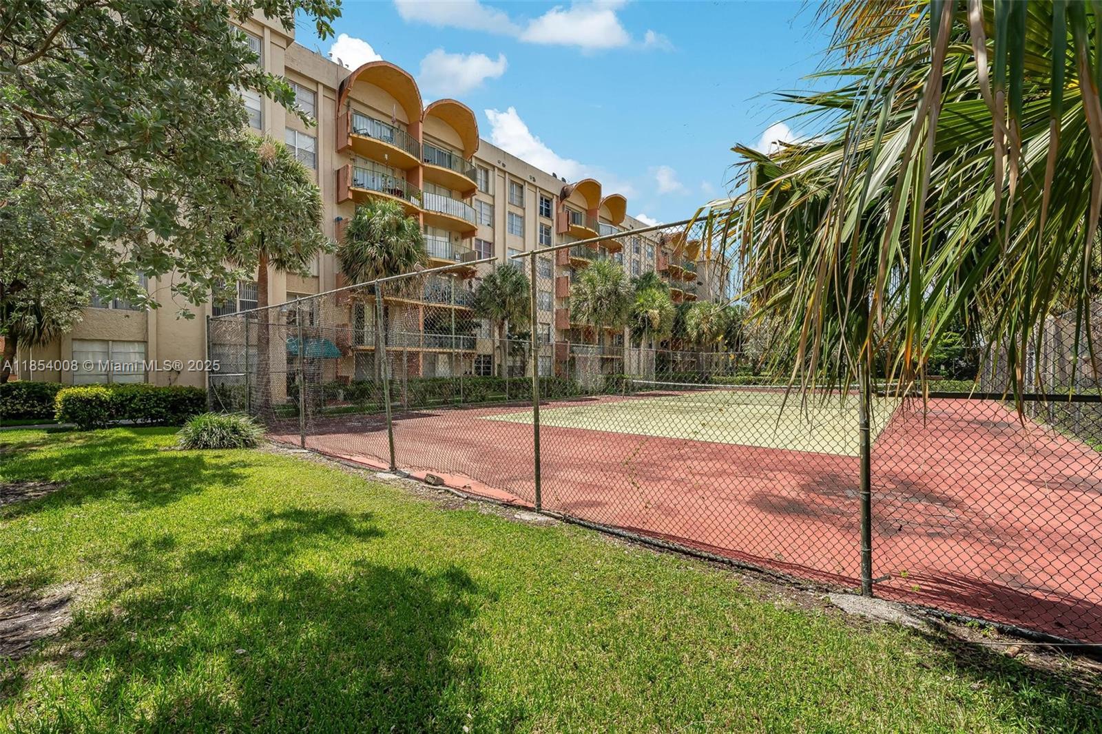 9310 Fontainebleau Blvd # 501