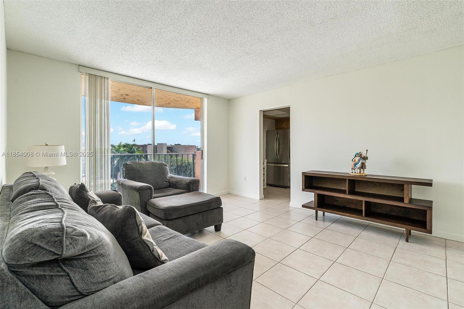 9310 Fontainebleau Blvd # 501