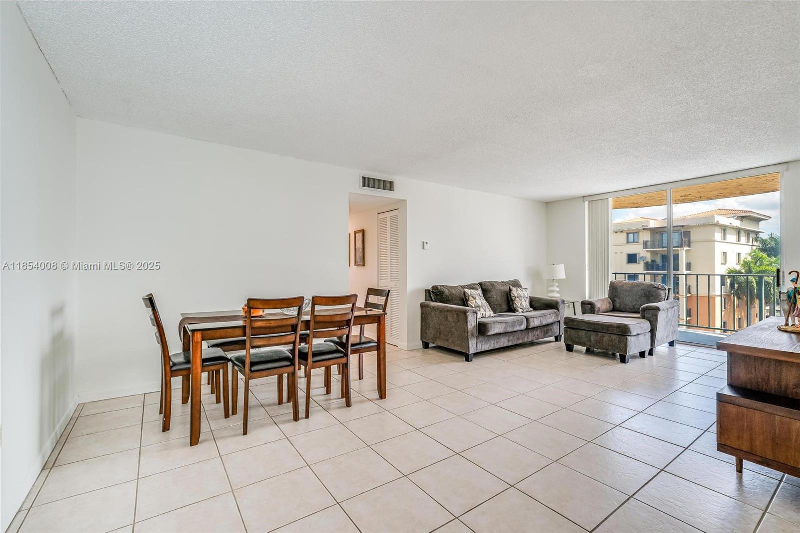 9310 Fontainebleau Blvd # 501