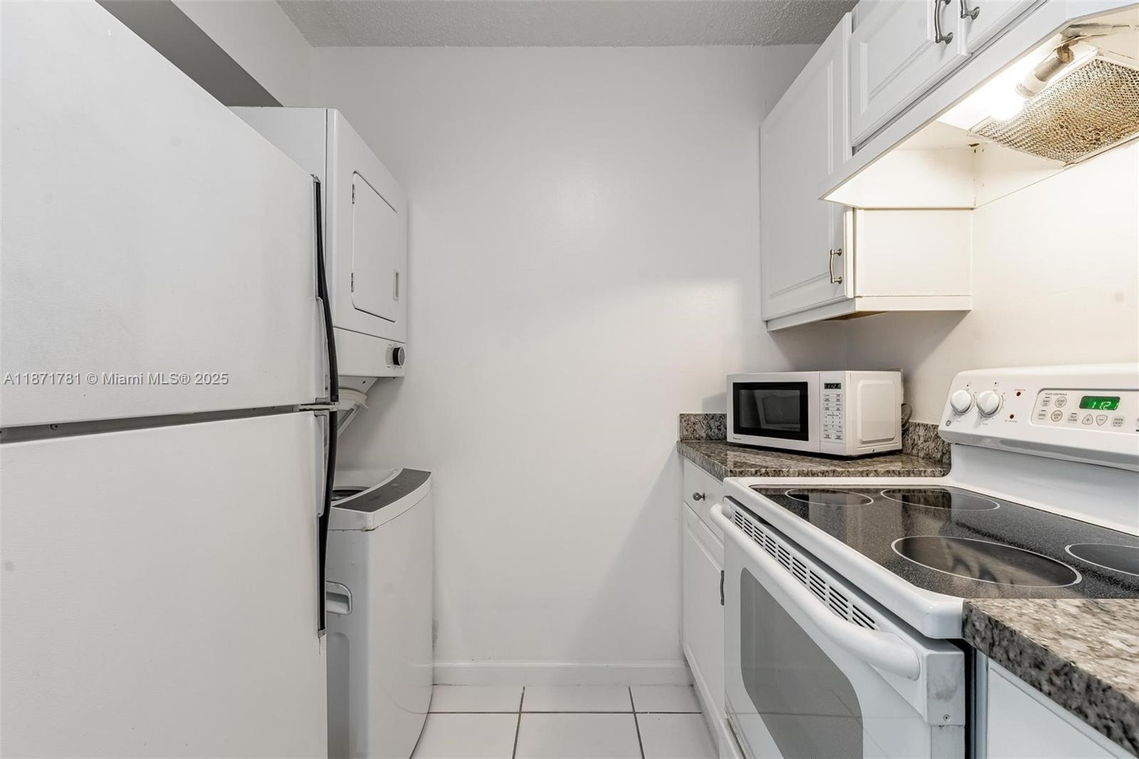 1033 Twin Lakes Dr # D Unit: 27-D