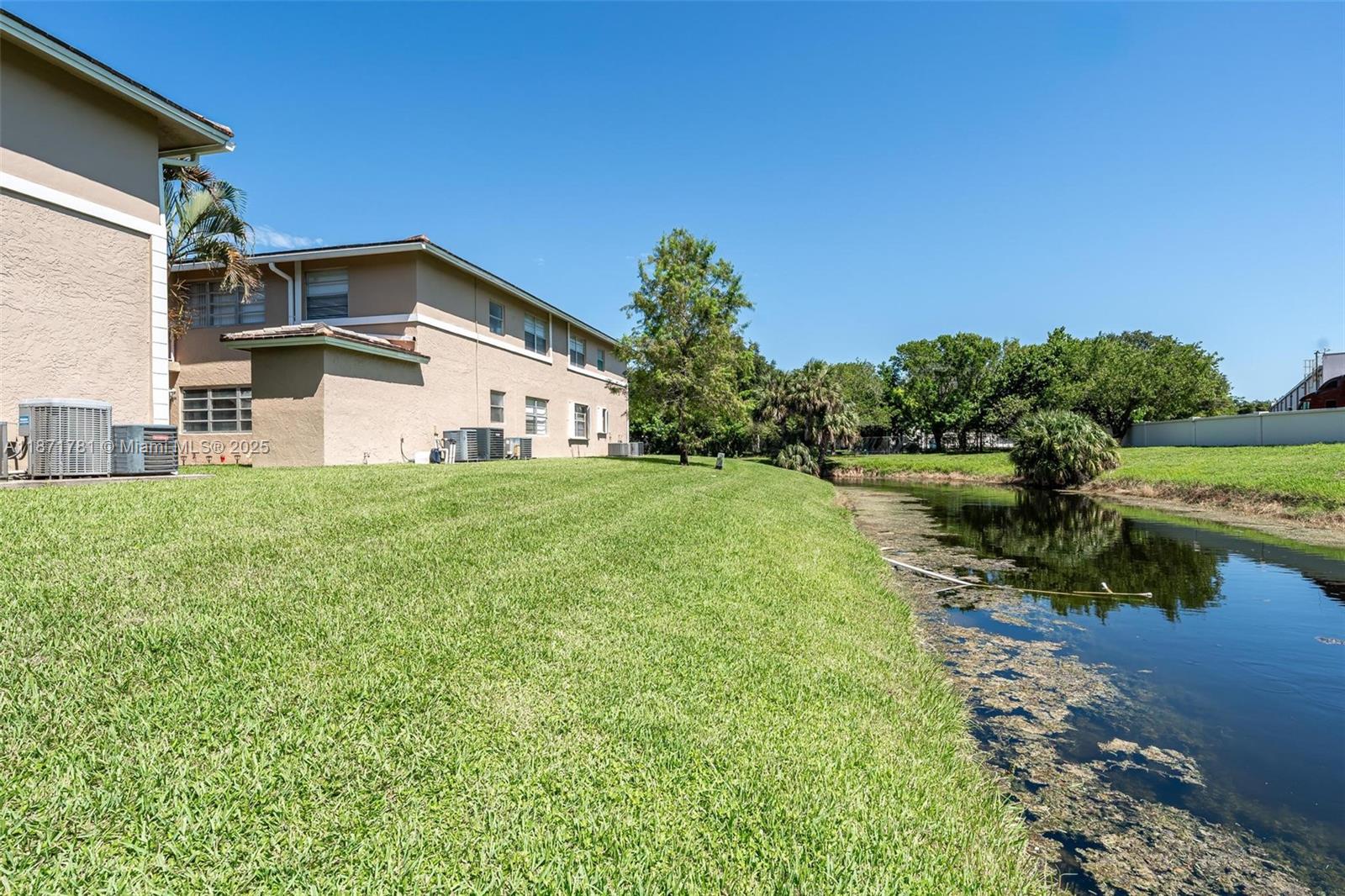 1033 Twin Lakes Dr # D Unit: 27-D