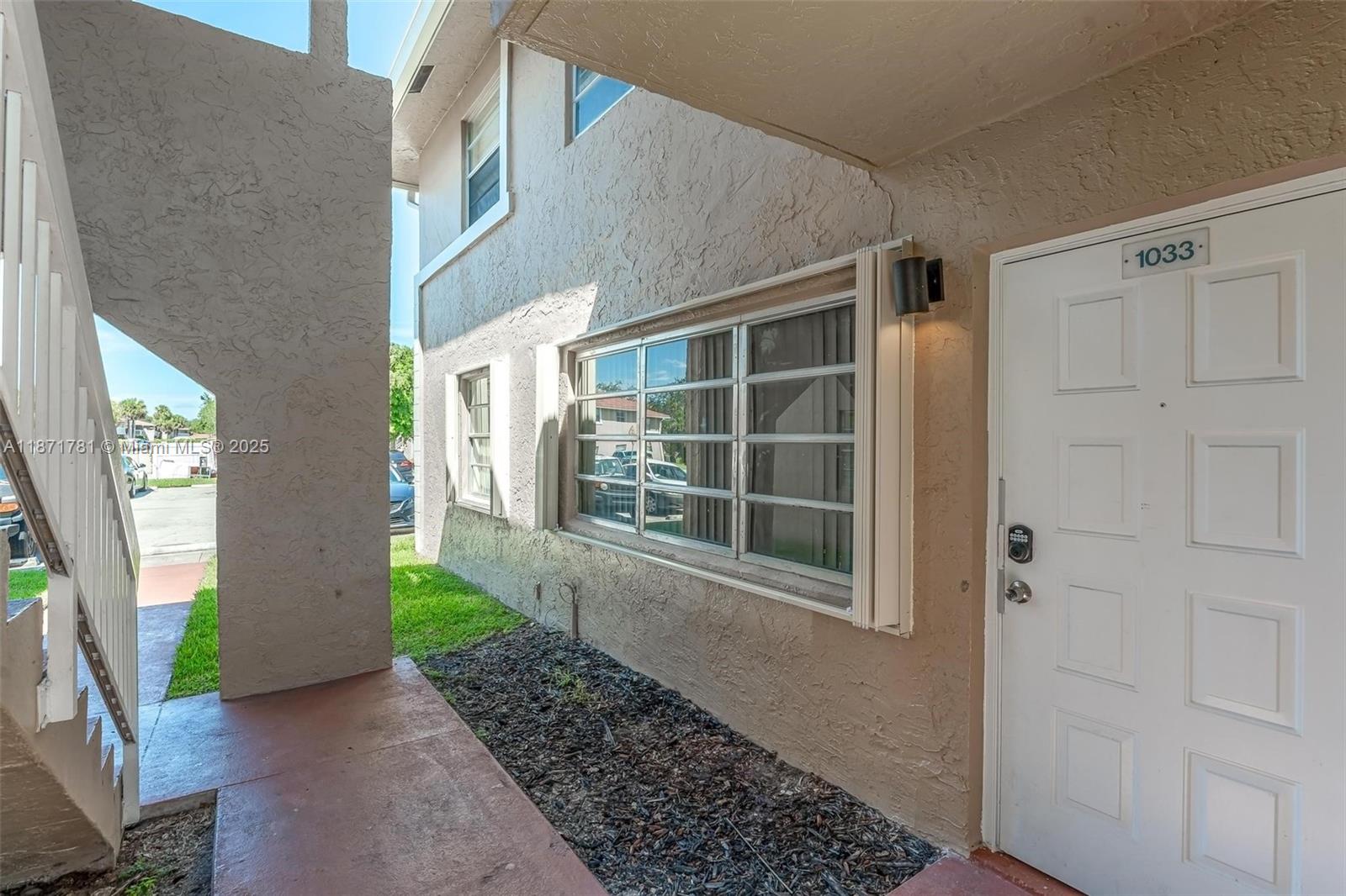 1033 Twin Lakes Dr # D Unit: 27-D