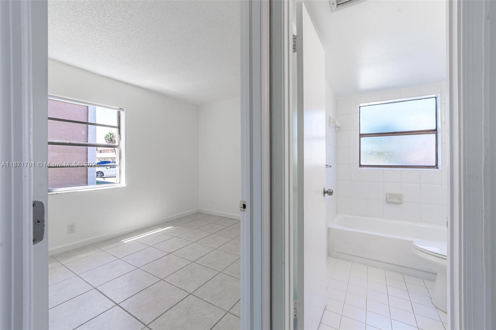 1033 Twin Lakes Dr # D Unit: 27-D