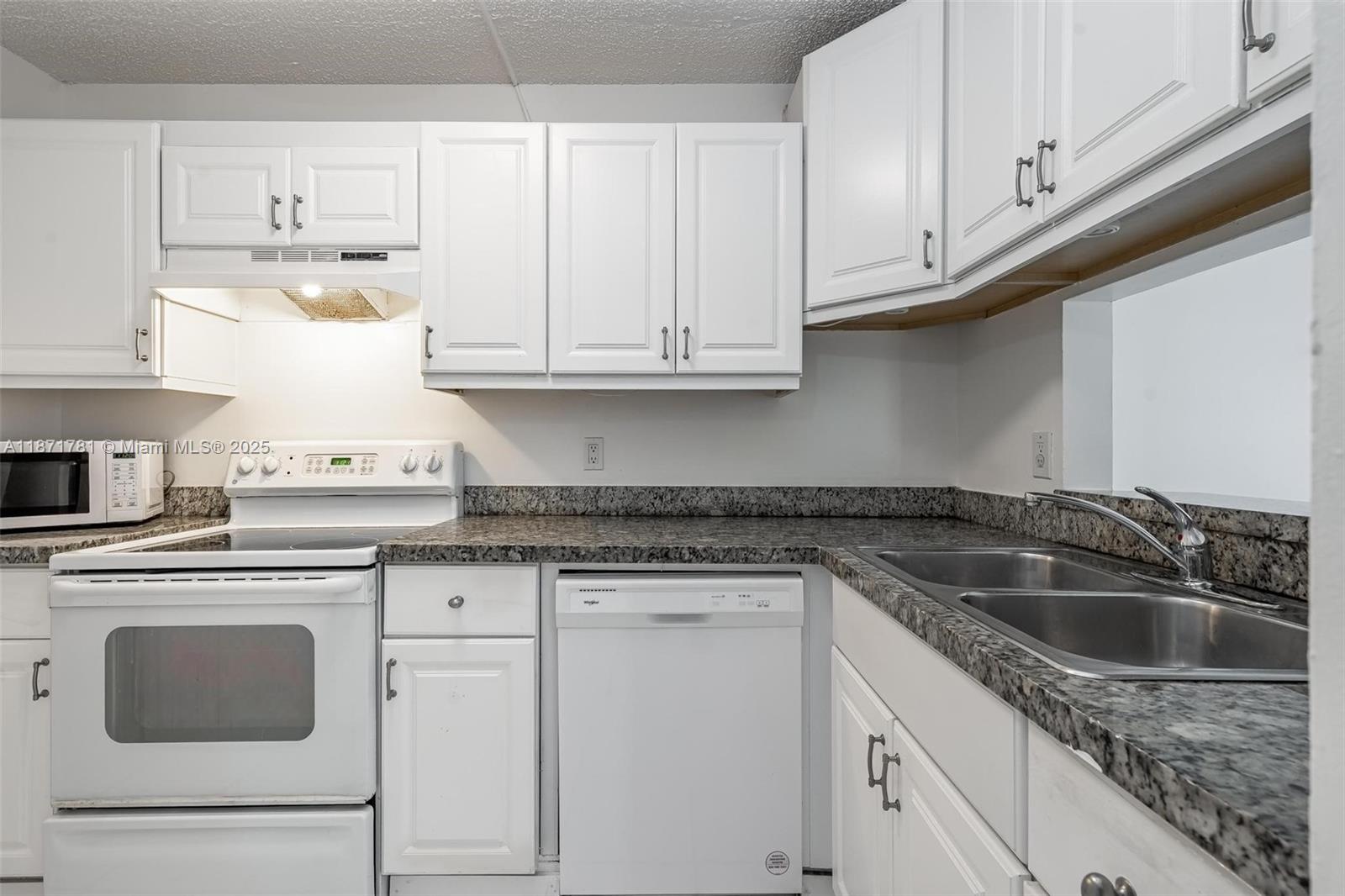 1033 Twin Lakes Dr # D Unit: 27-D