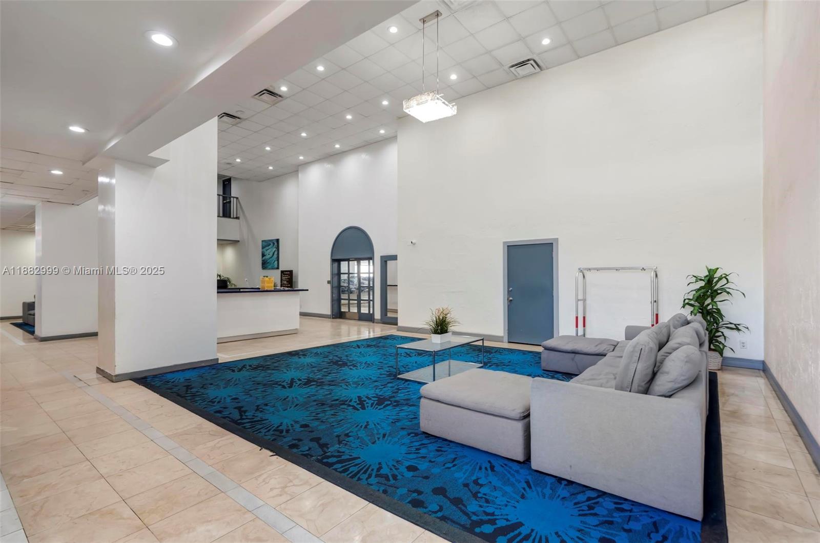 13499 Biscayne Blvd Unit: CU208