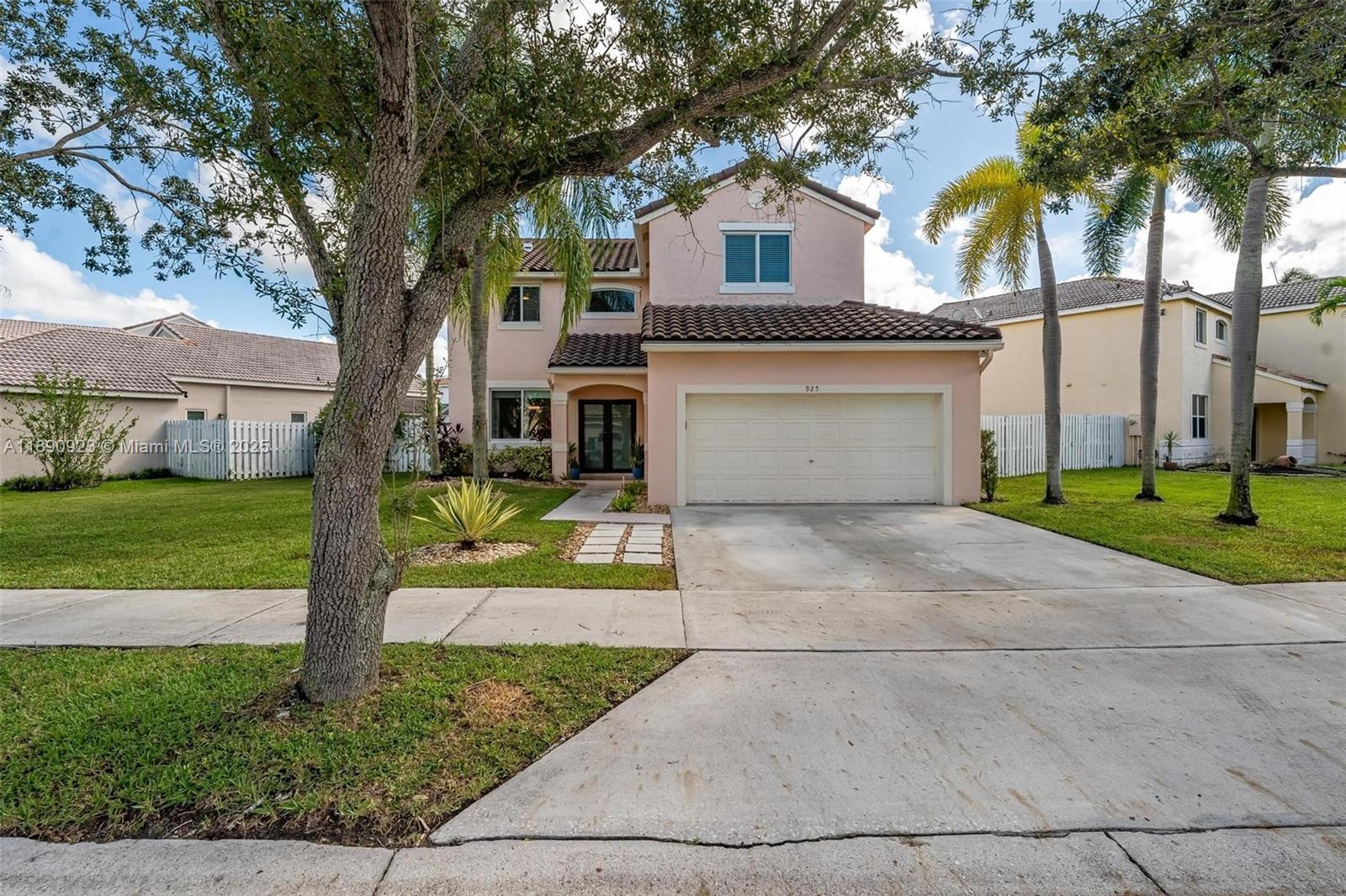 925 Briar Ridge Rd