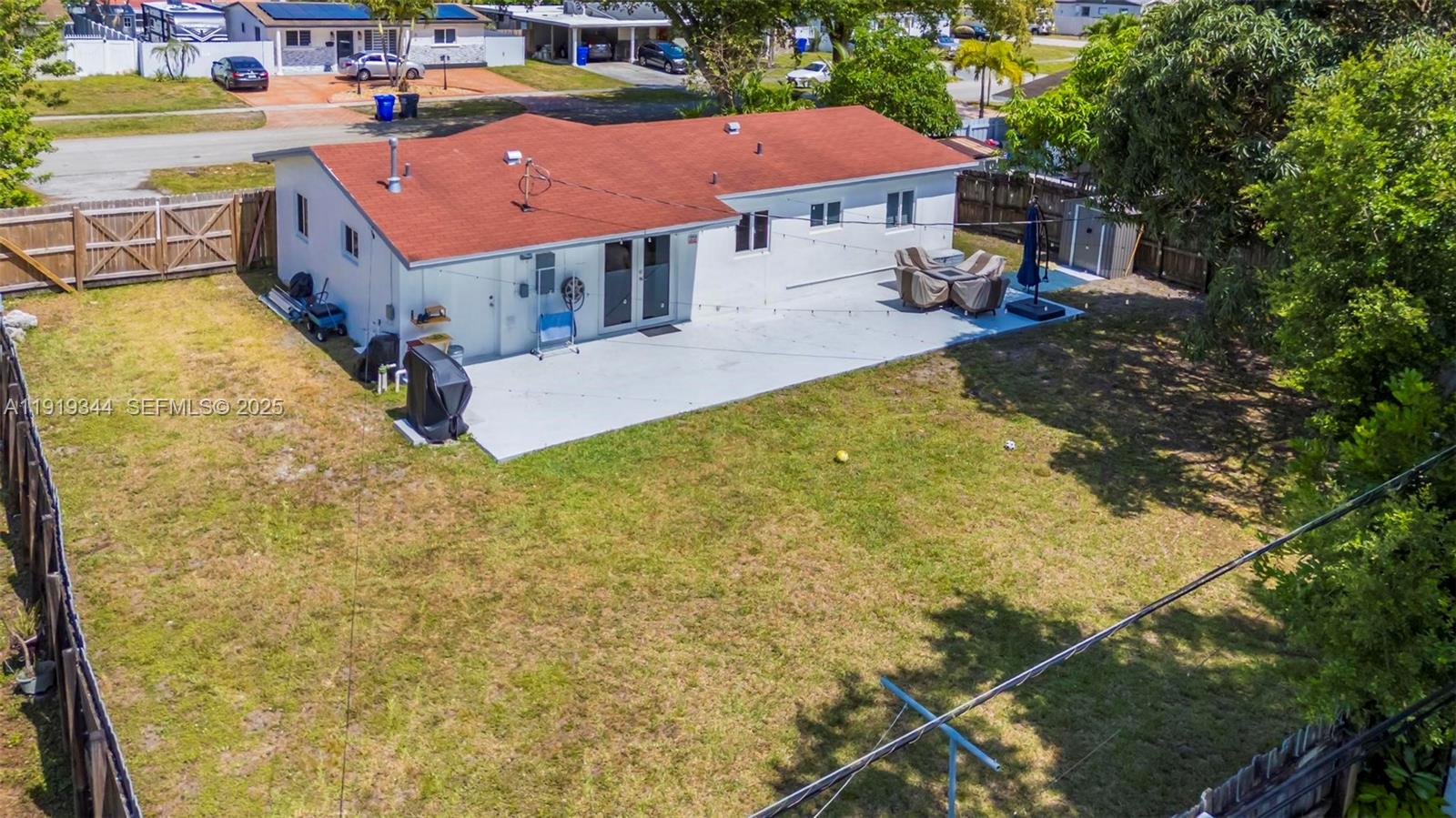 330 N 70th Ave