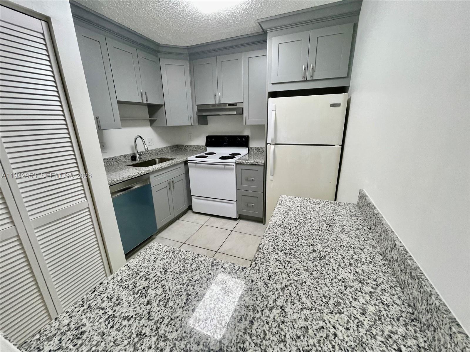 10992 Royal Palm Blvd Bldg 2 # 6