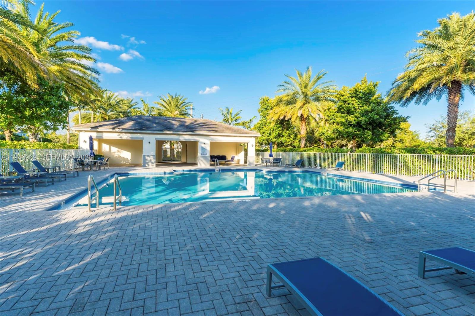 4923 NW 48th Ter