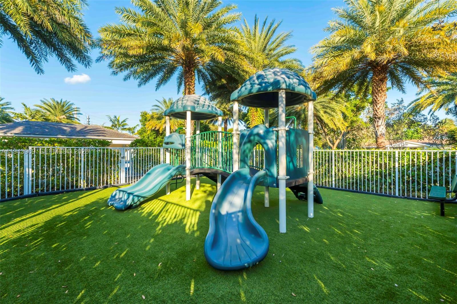 4923 NW 48th Ter