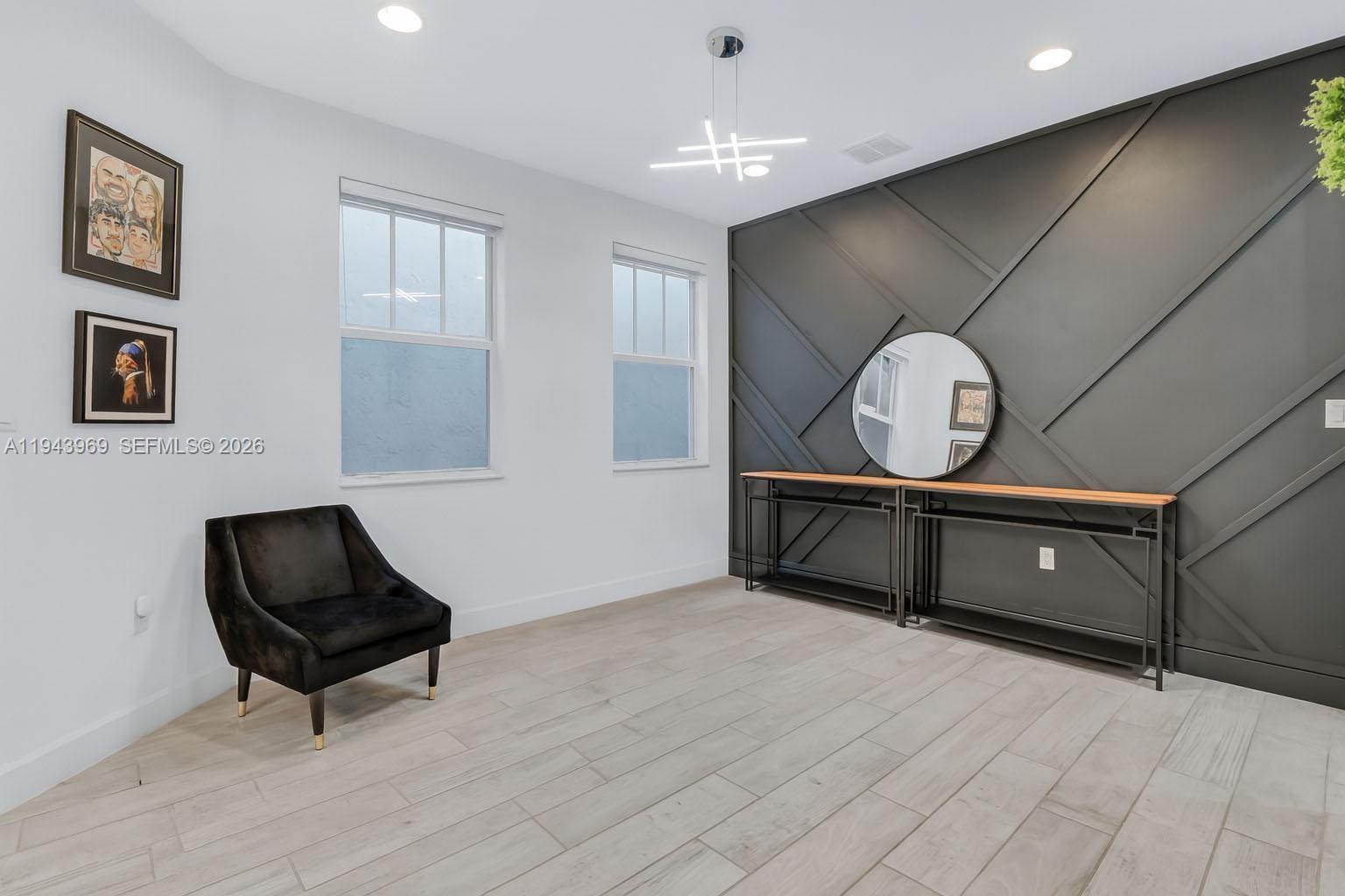 4923 NW 48th Ter