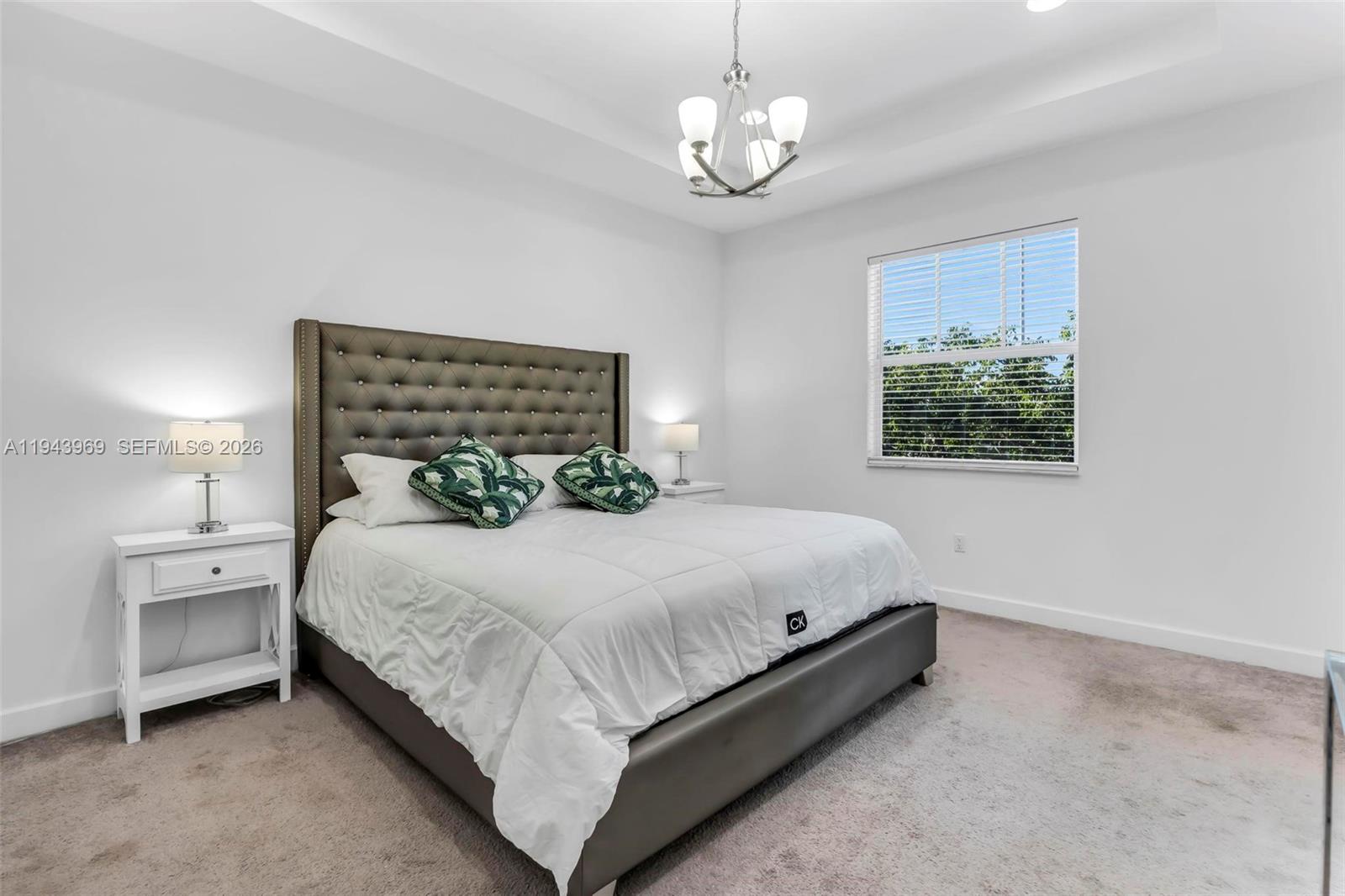 4923 NW 48th Ter