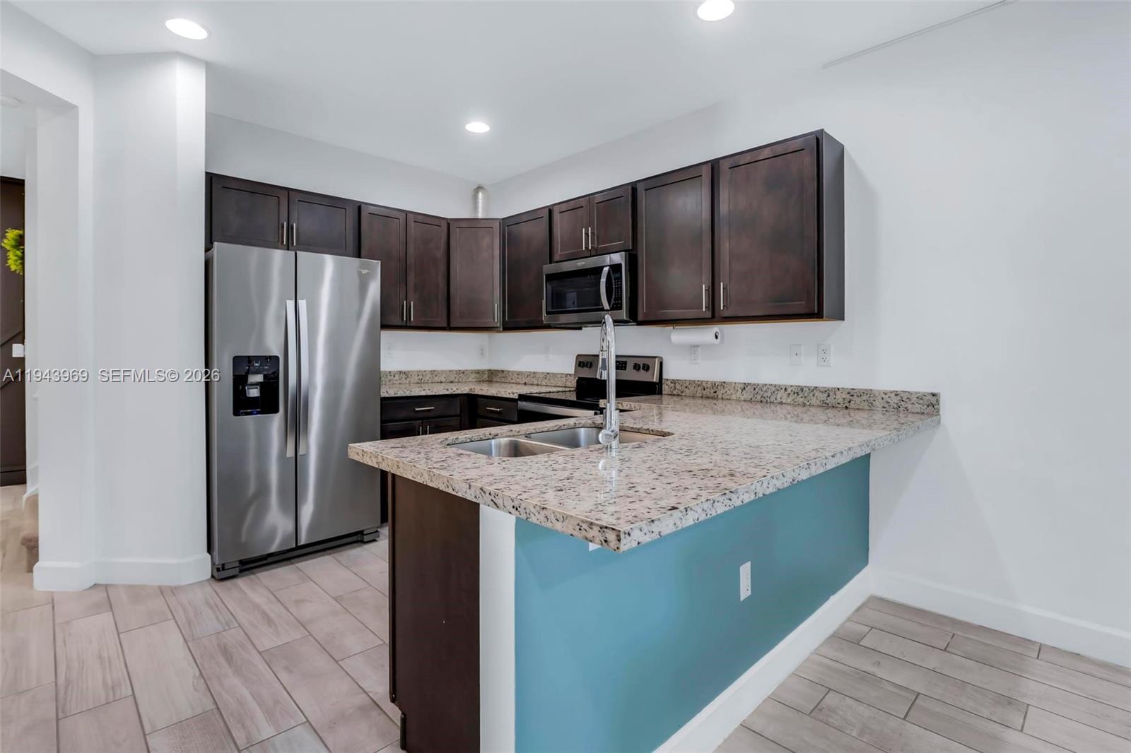 4923 NW 48th Ter