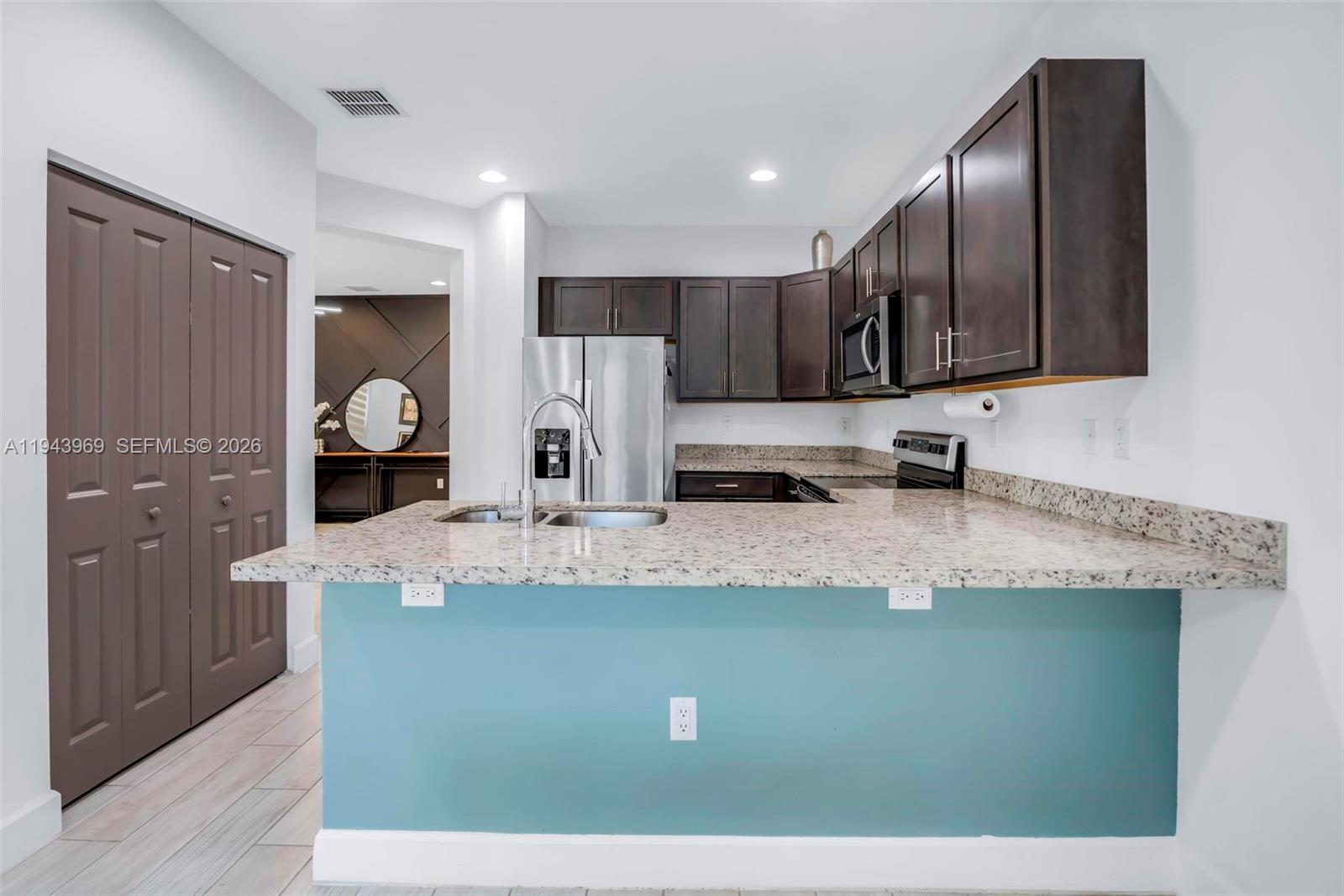 4923 NW 48th Ter