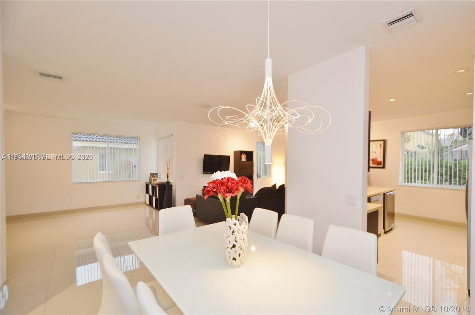 1220 Majesty Ter # 0