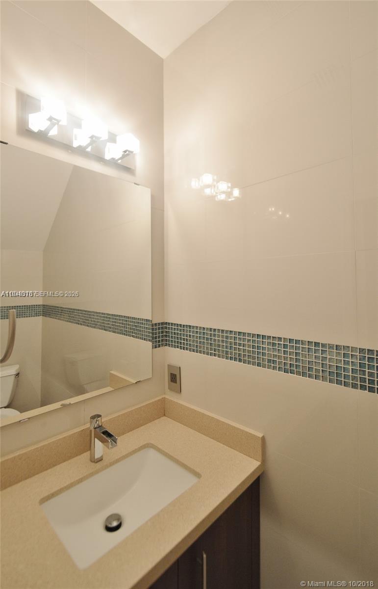 1220 Majesty Ter # 0