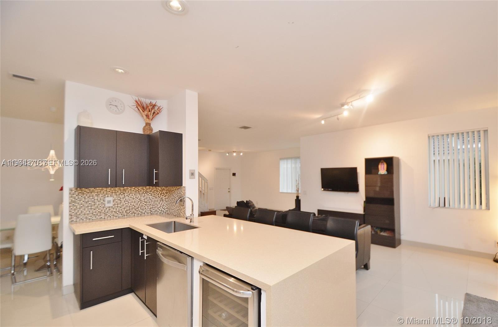 1220 Majesty Ter # 0