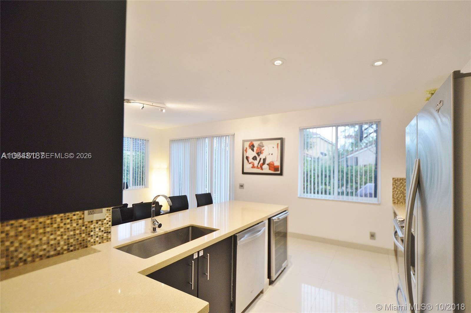 1220 Majesty Ter # 0