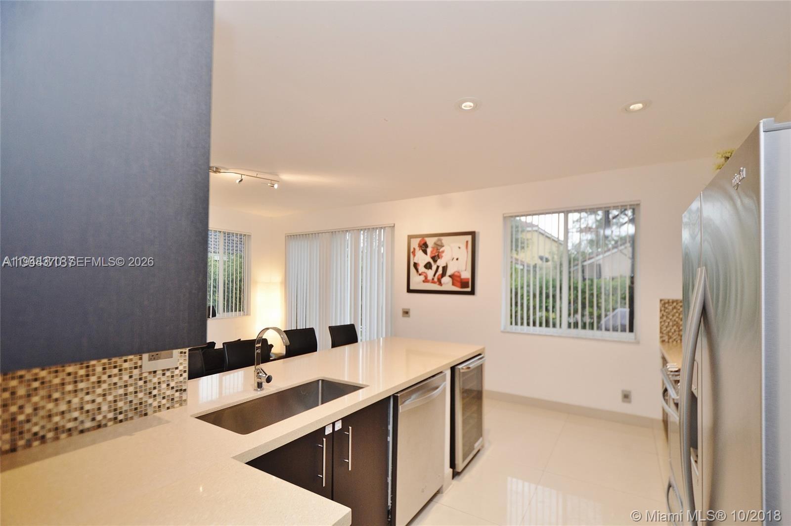 1220 Majesty Ter # 0