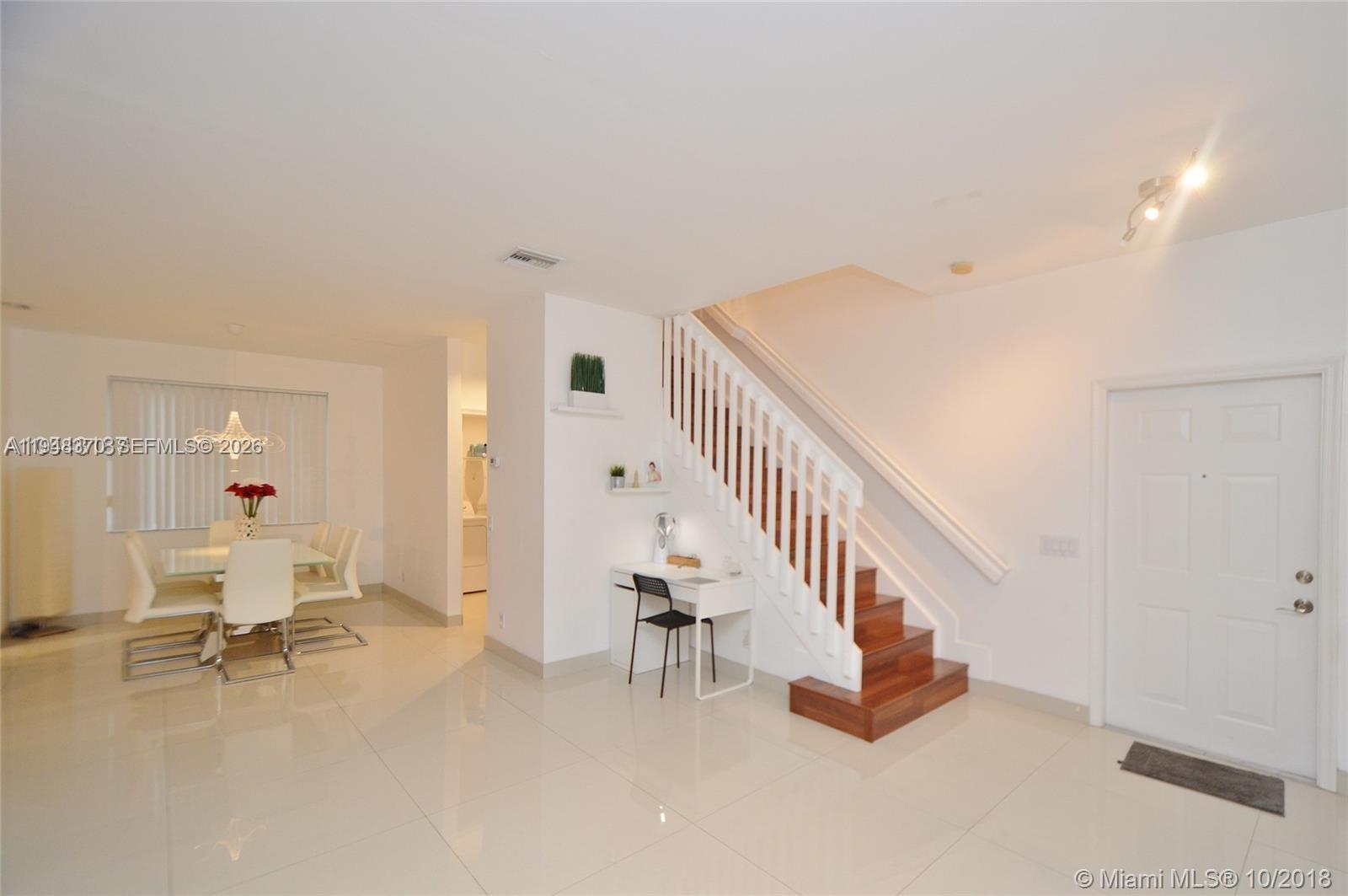 1220 Majesty Ter # 0