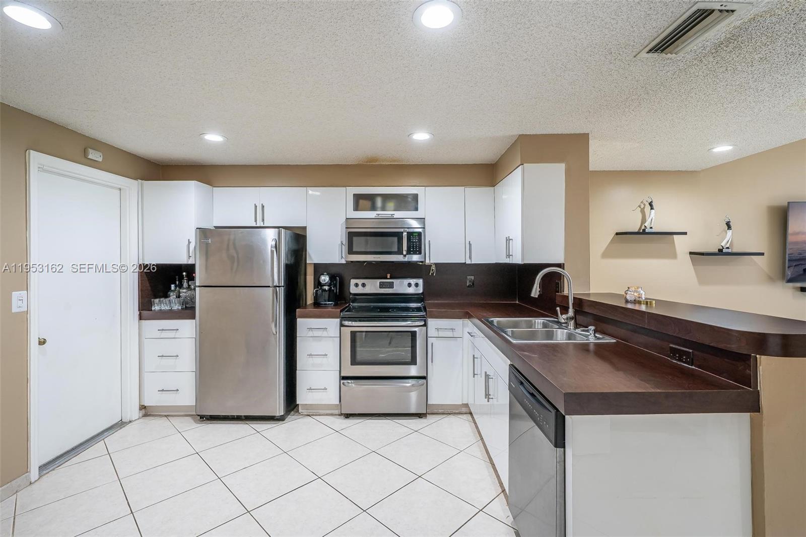 1528 Veracruz Ln # 3 Unit: 4-3