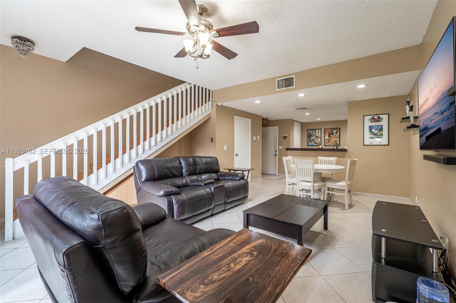 1528 Veracruz Ln # 3 Unit: 4-3