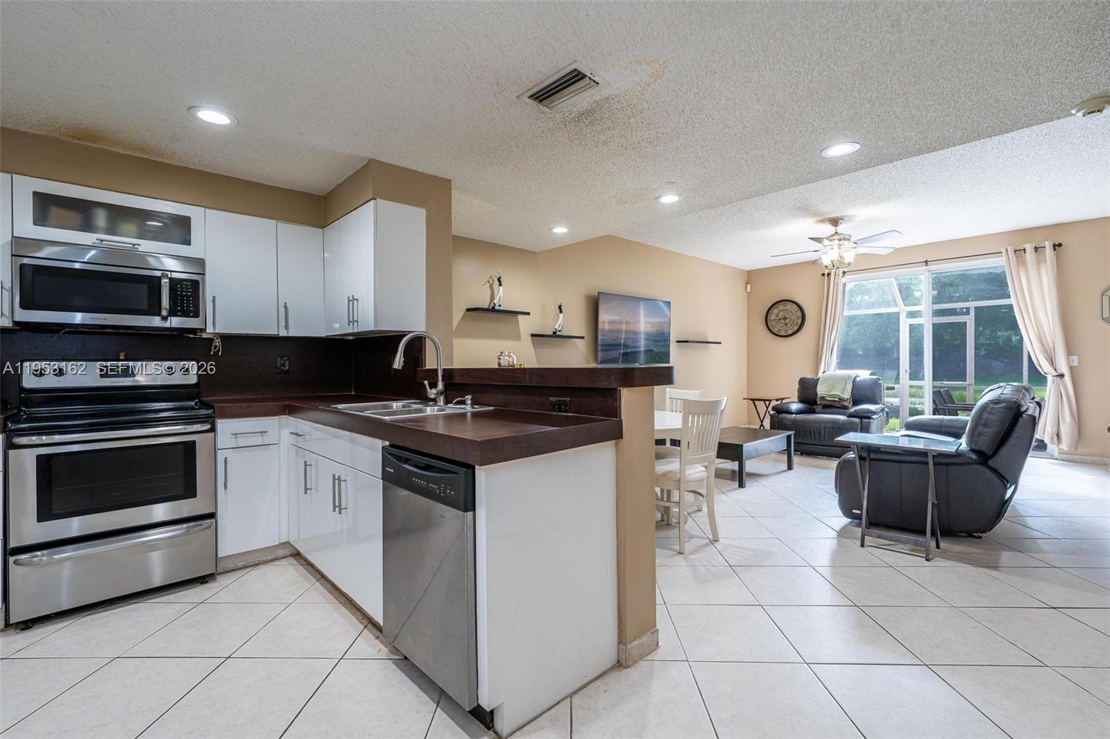 1528 Veracruz Ln # 3 Unit: 4-3