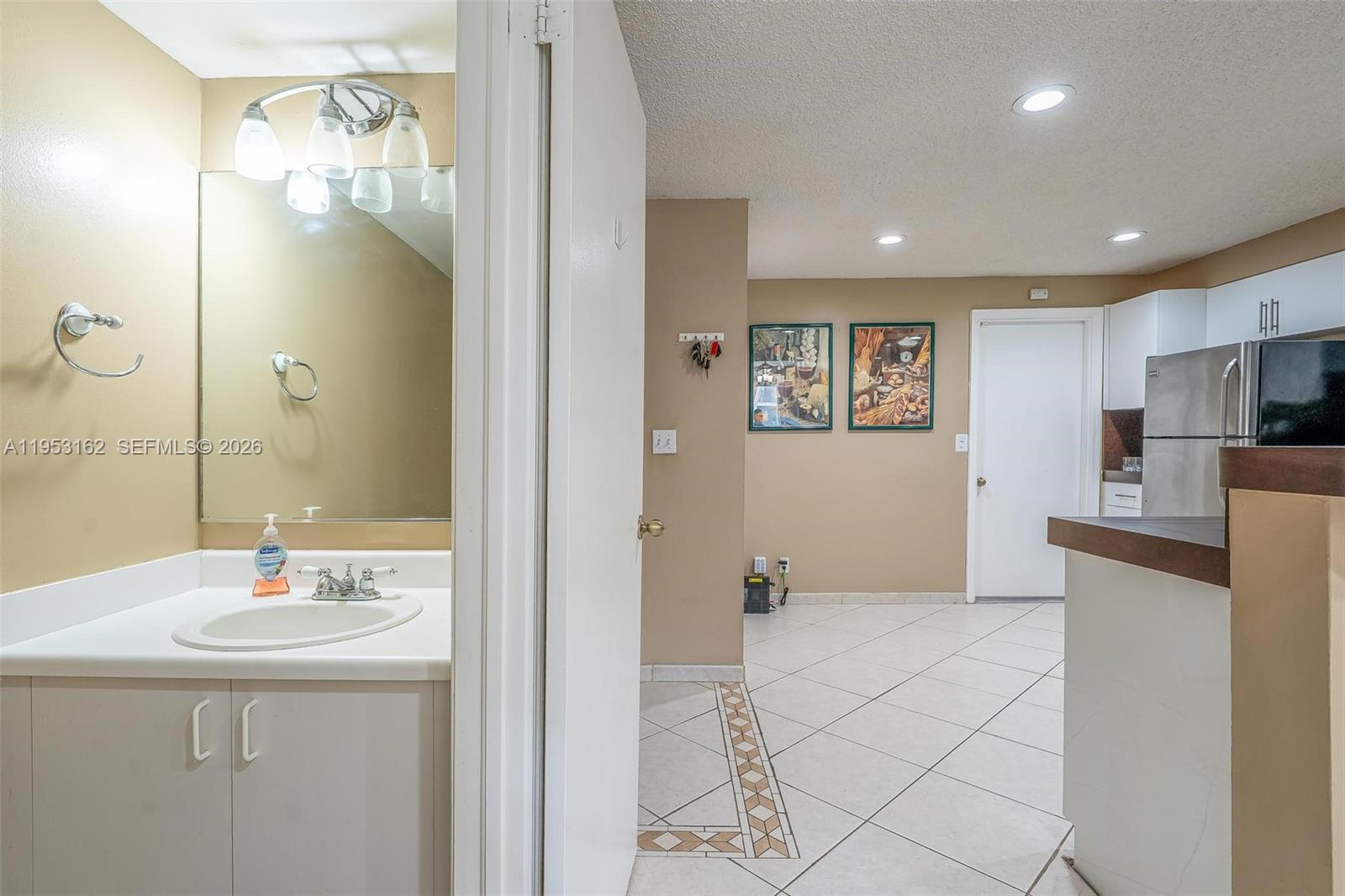 1528 Veracruz Ln # 3 Unit: 4-3
