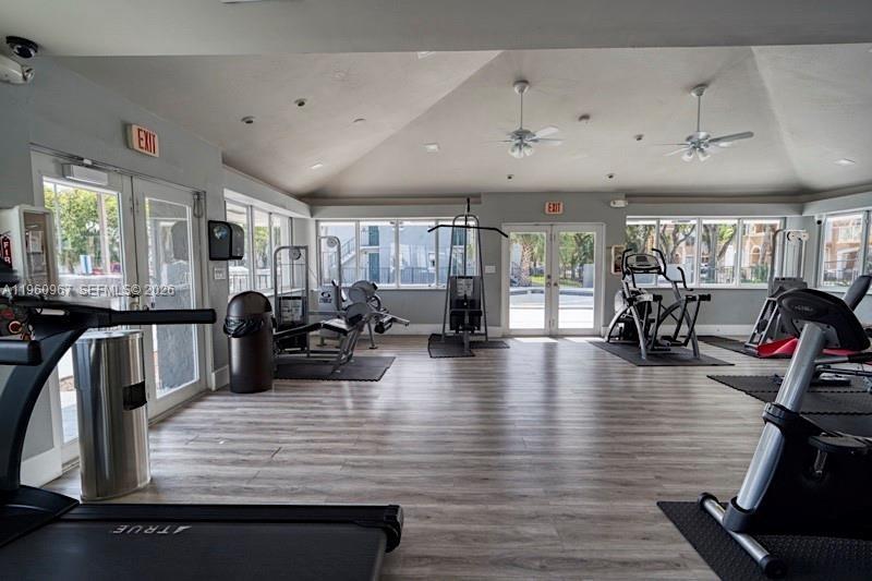 7195 NW 179th St # 211