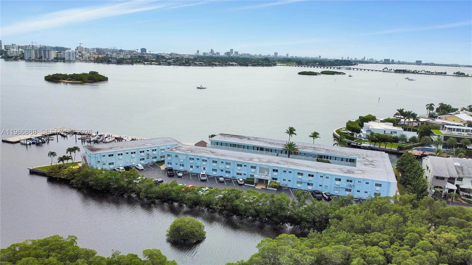 2700 NE 135th St # 12