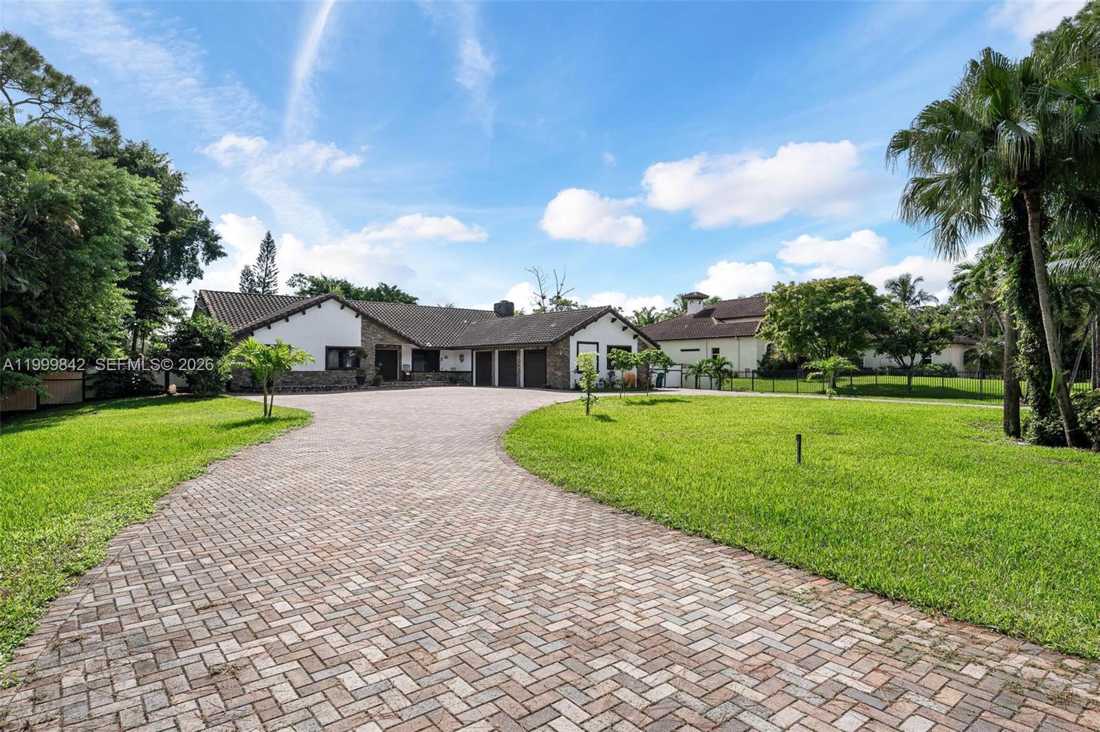 6252 NW 65th Ter