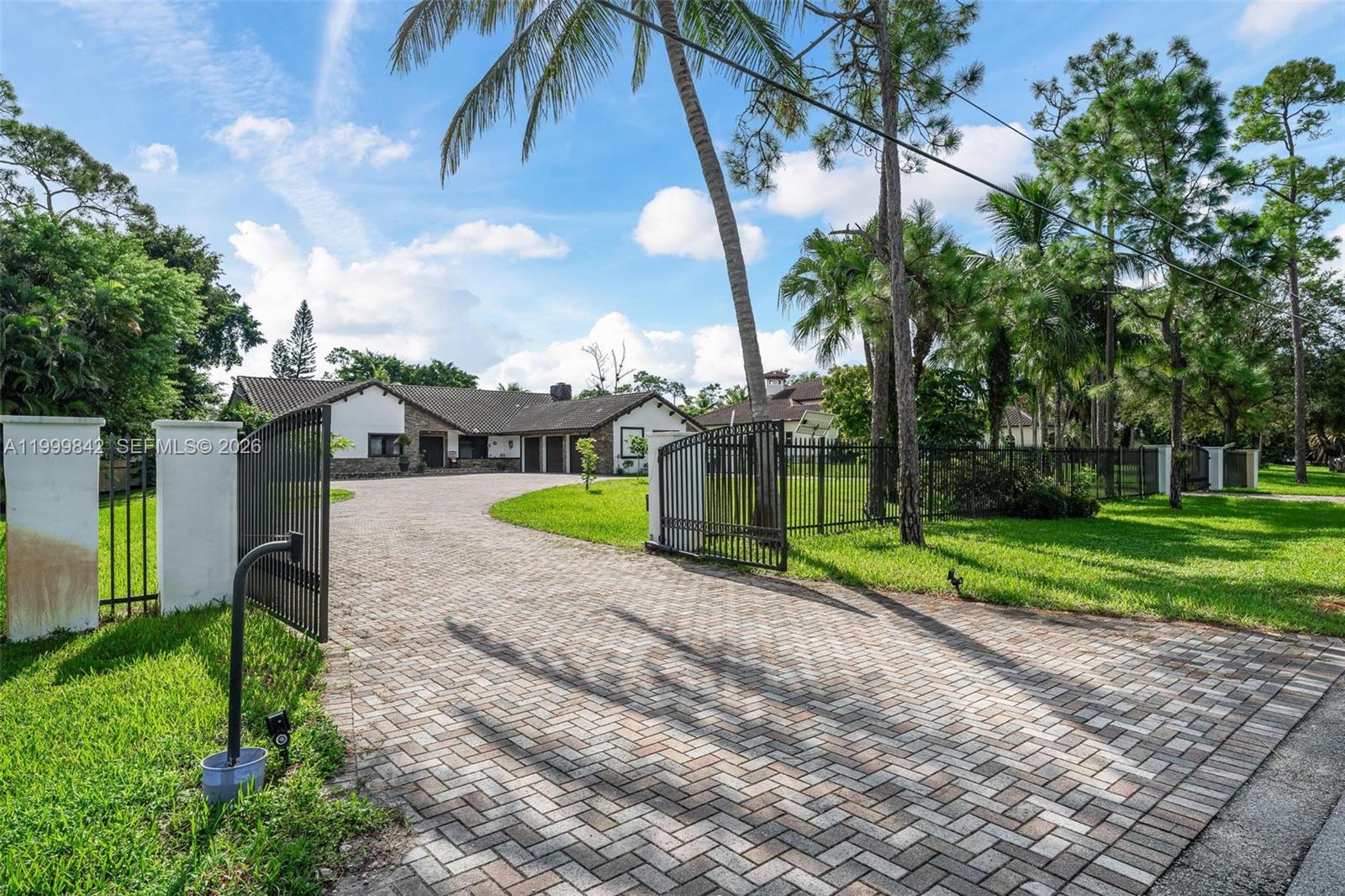 6252 NW 65th Ter