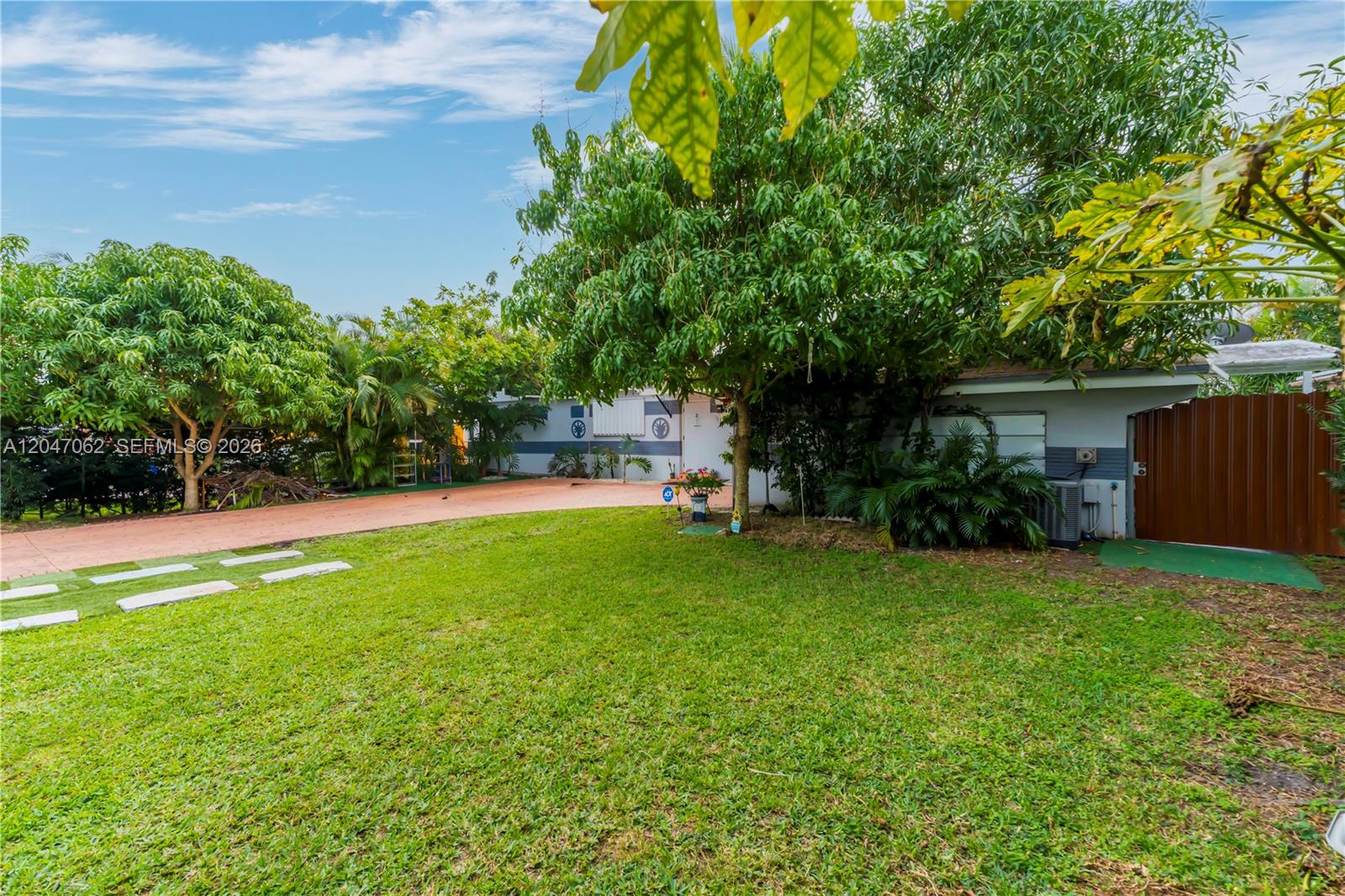 7630 Plantation Blvd