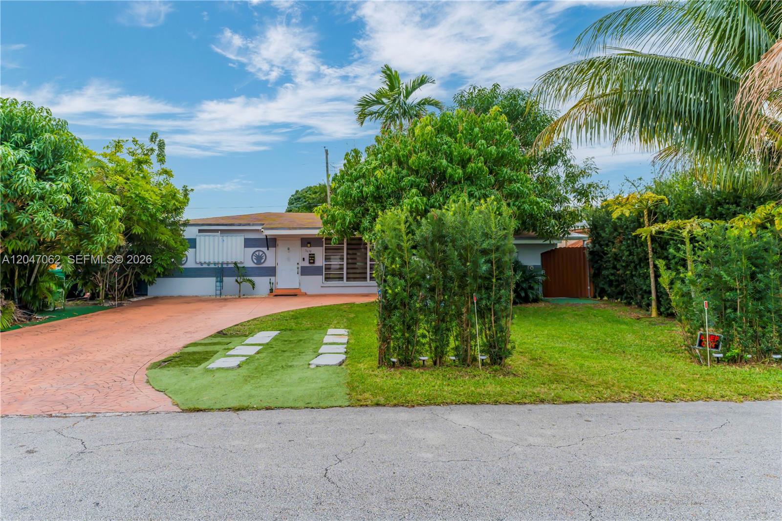 7630 Plantation Blvd