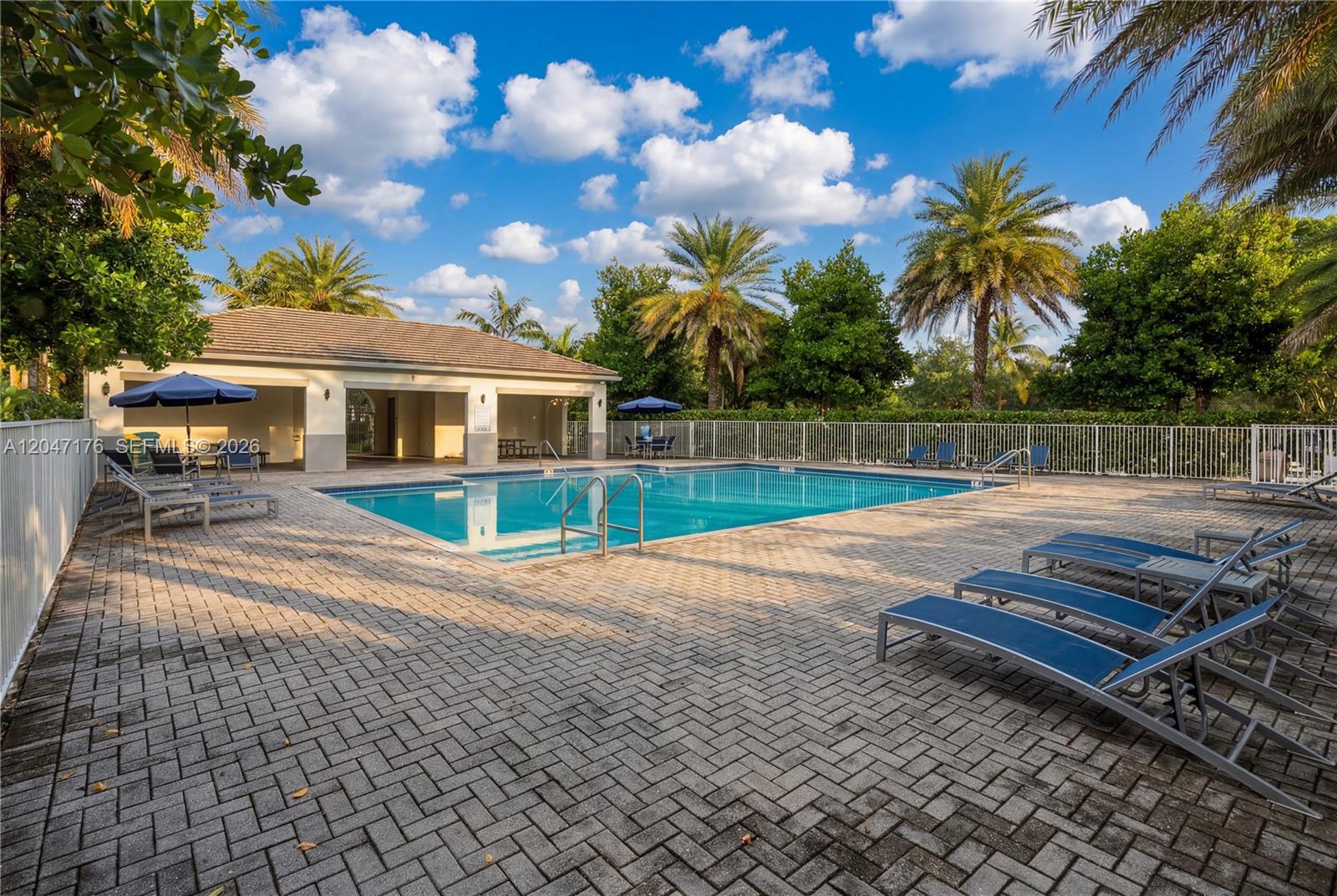 4812 NW 48th Ter