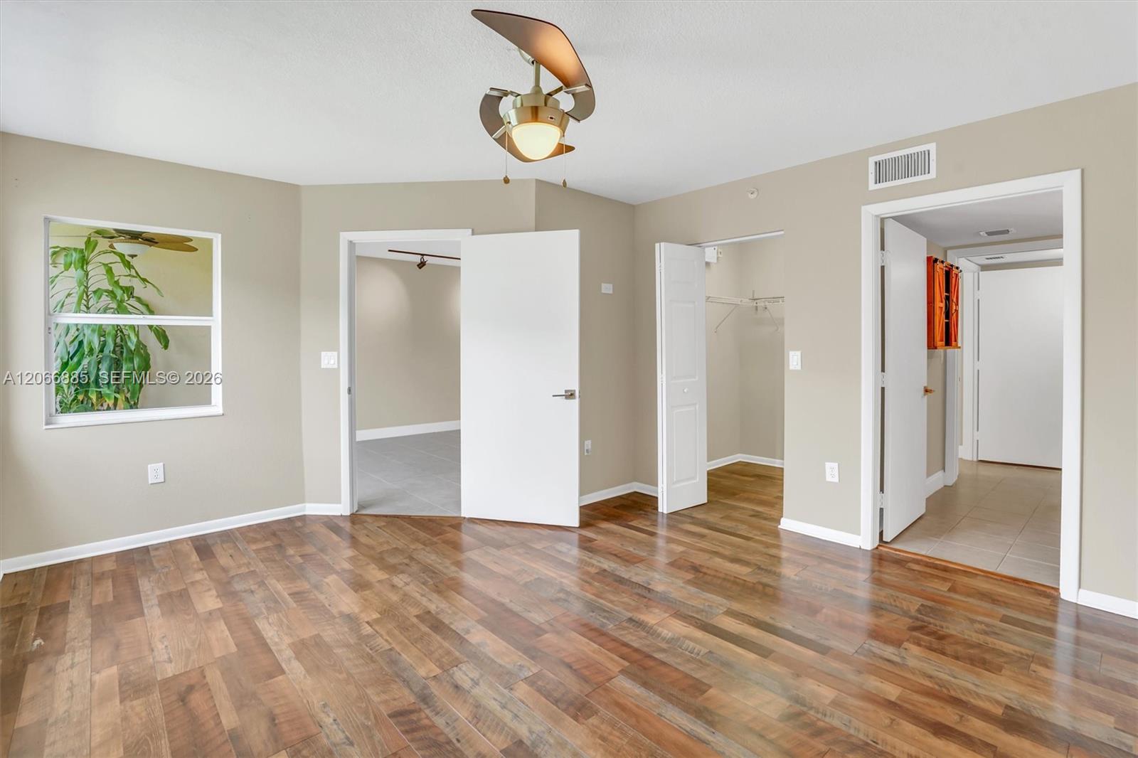 9537 Weldon Cir # I109