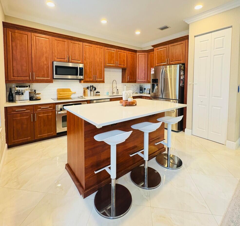 6956 Julia Gardens Drive